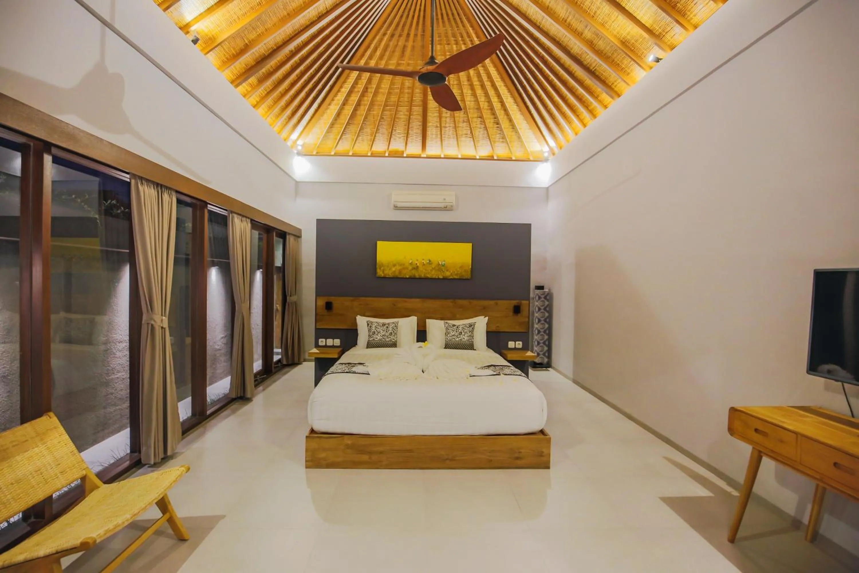 Bedroom, Bed in Uwu Villas