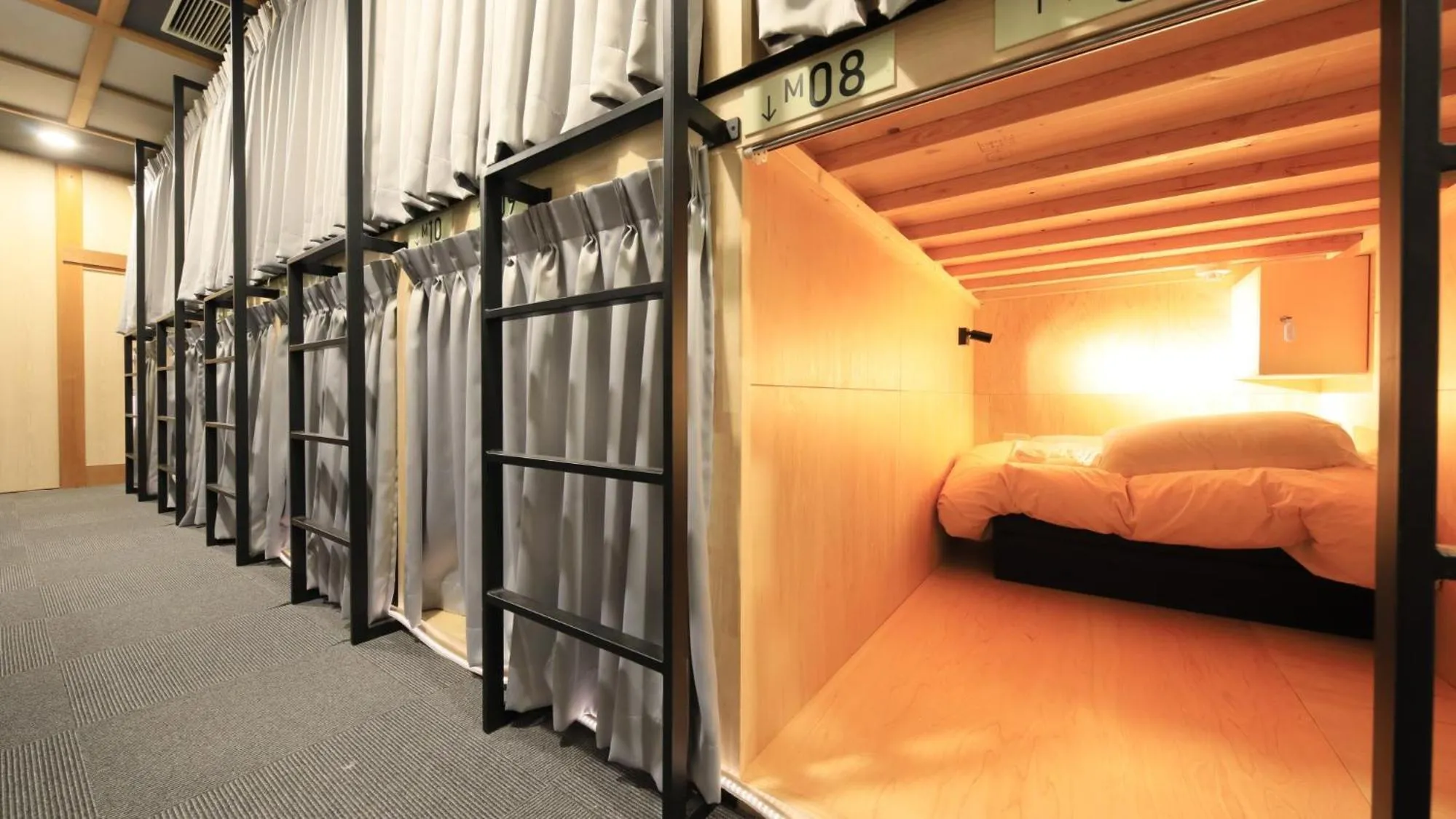 bunk bed, Bed in Yutorelo Nikko