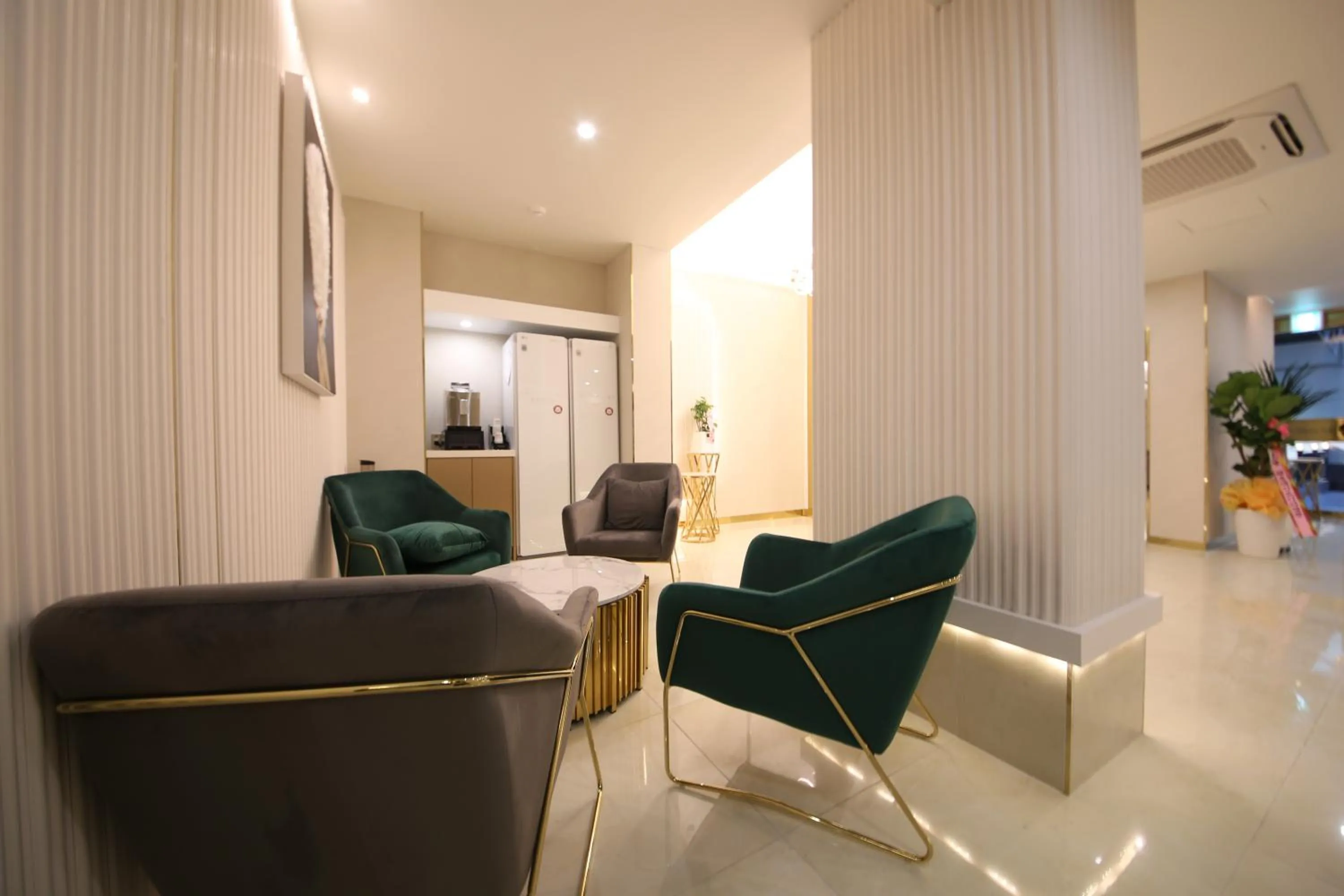 Lobby or reception in Den Basta Hotel