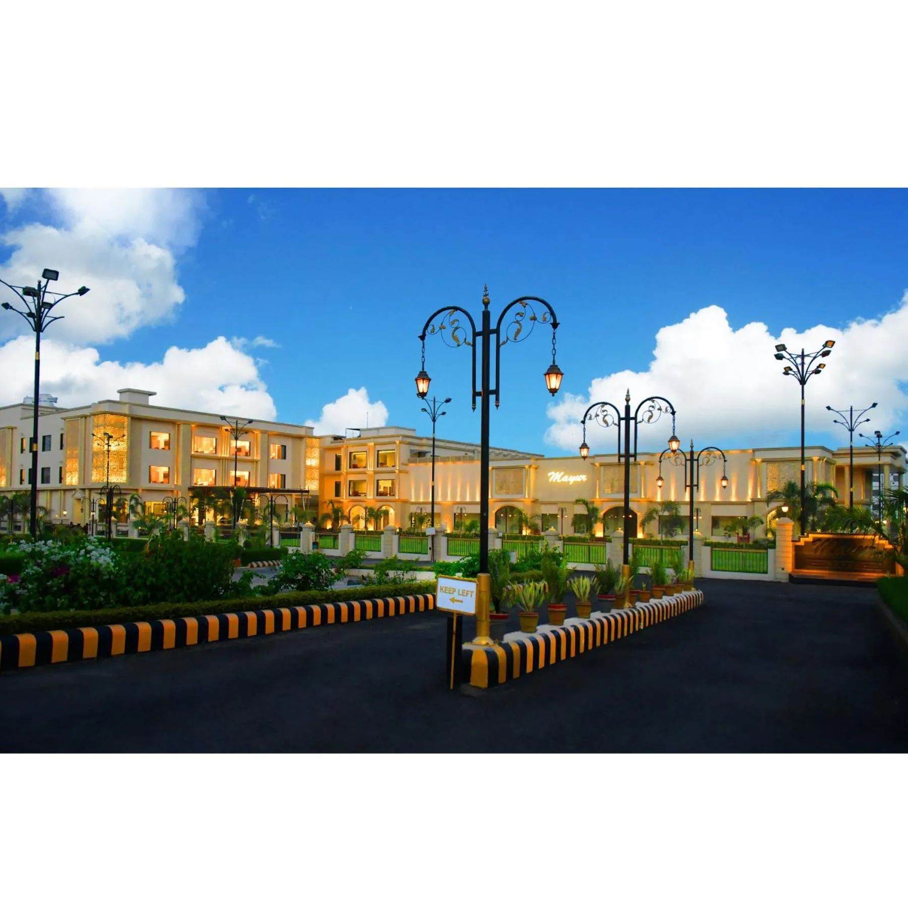 Mayur Hotel & Resort