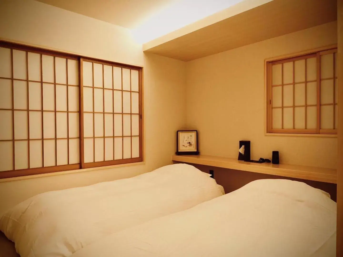 Twin Room with Bathroom - single occupancy in Ishibekoji Muan Twin Room with Bathroom - single occupancy in Ishibekoji Muan
