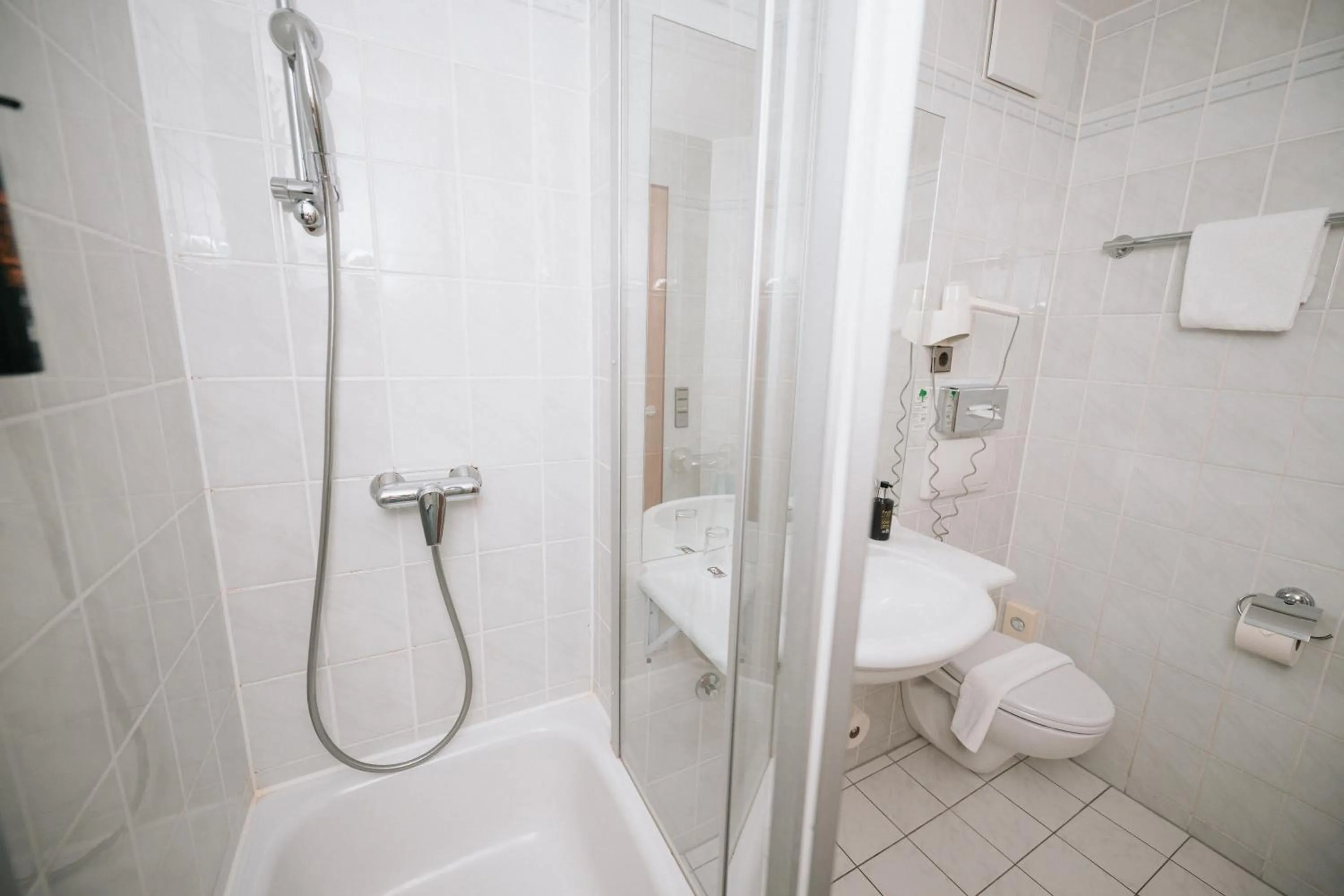 Bathroom in Feringapark Hotel by Coffee Fellows Hotels