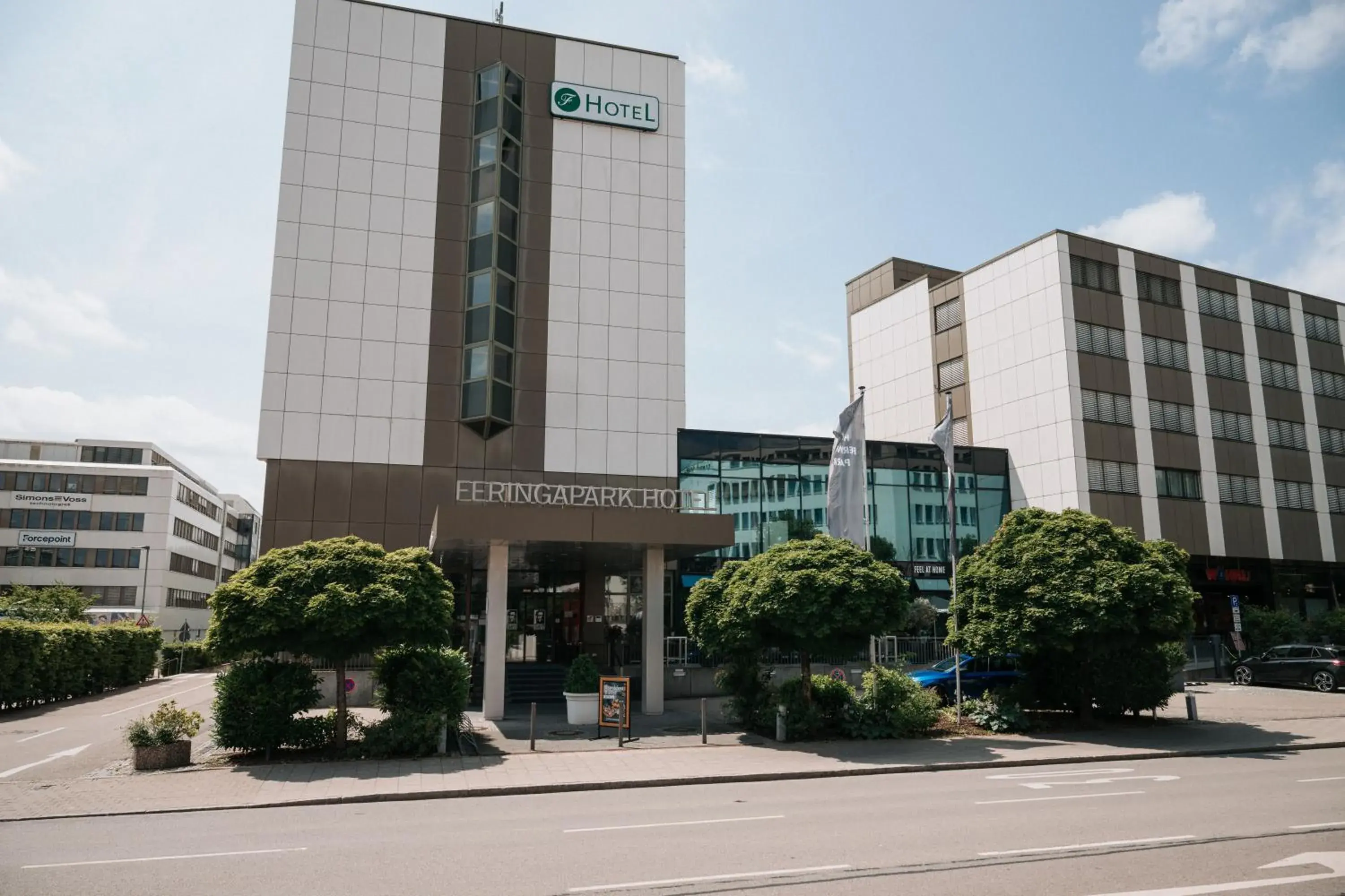 Property building in Feringapark Hotel by Coffee Fellows Hotels Property building in Feringapark Hotel by Coffee Fellows Hotels