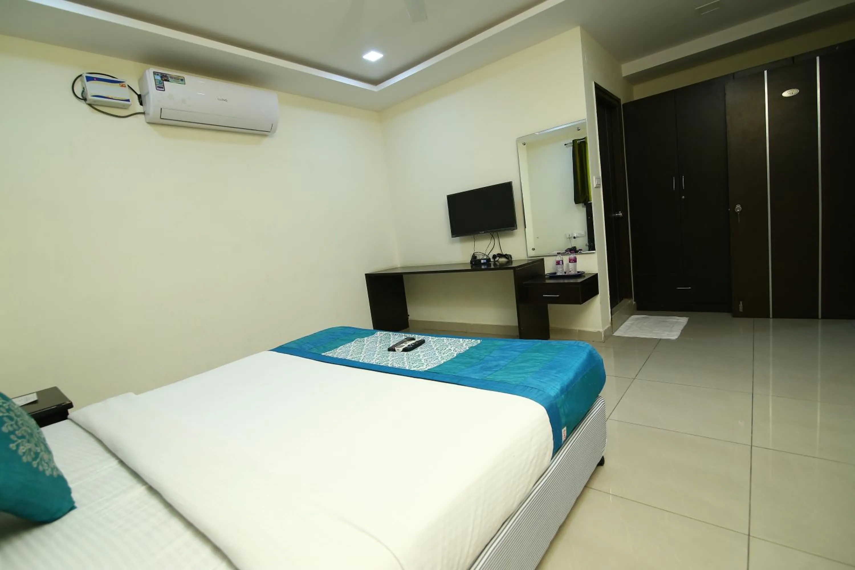 Bed in Hotel Siri Inn