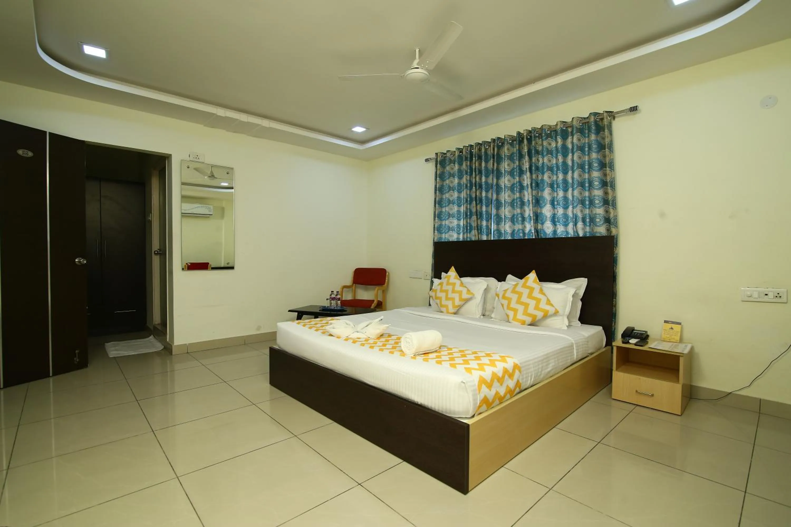 Bed in Hotel Siri Inn