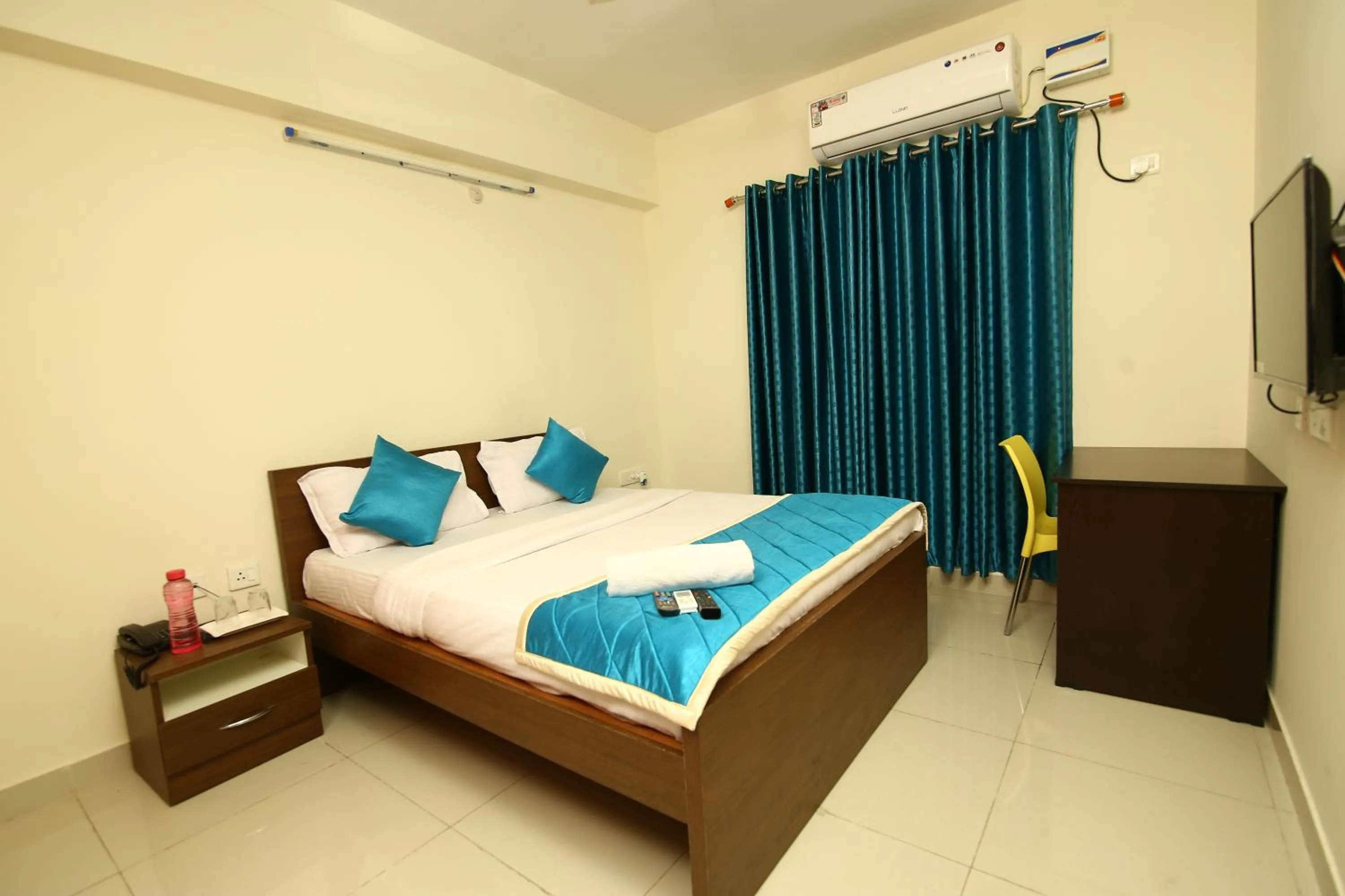 Bed in Hotel Siri Inn