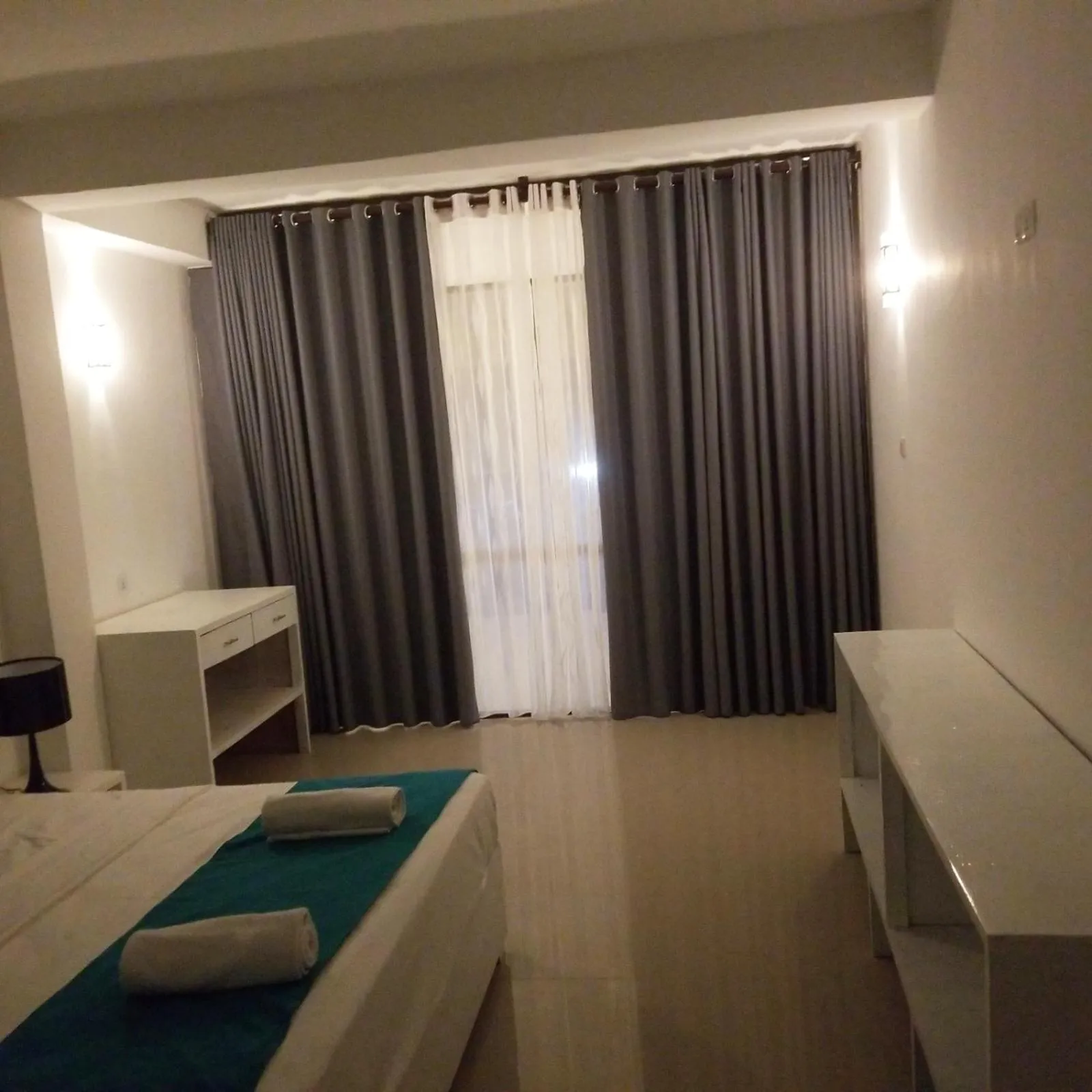 Bed in One World Mirissa