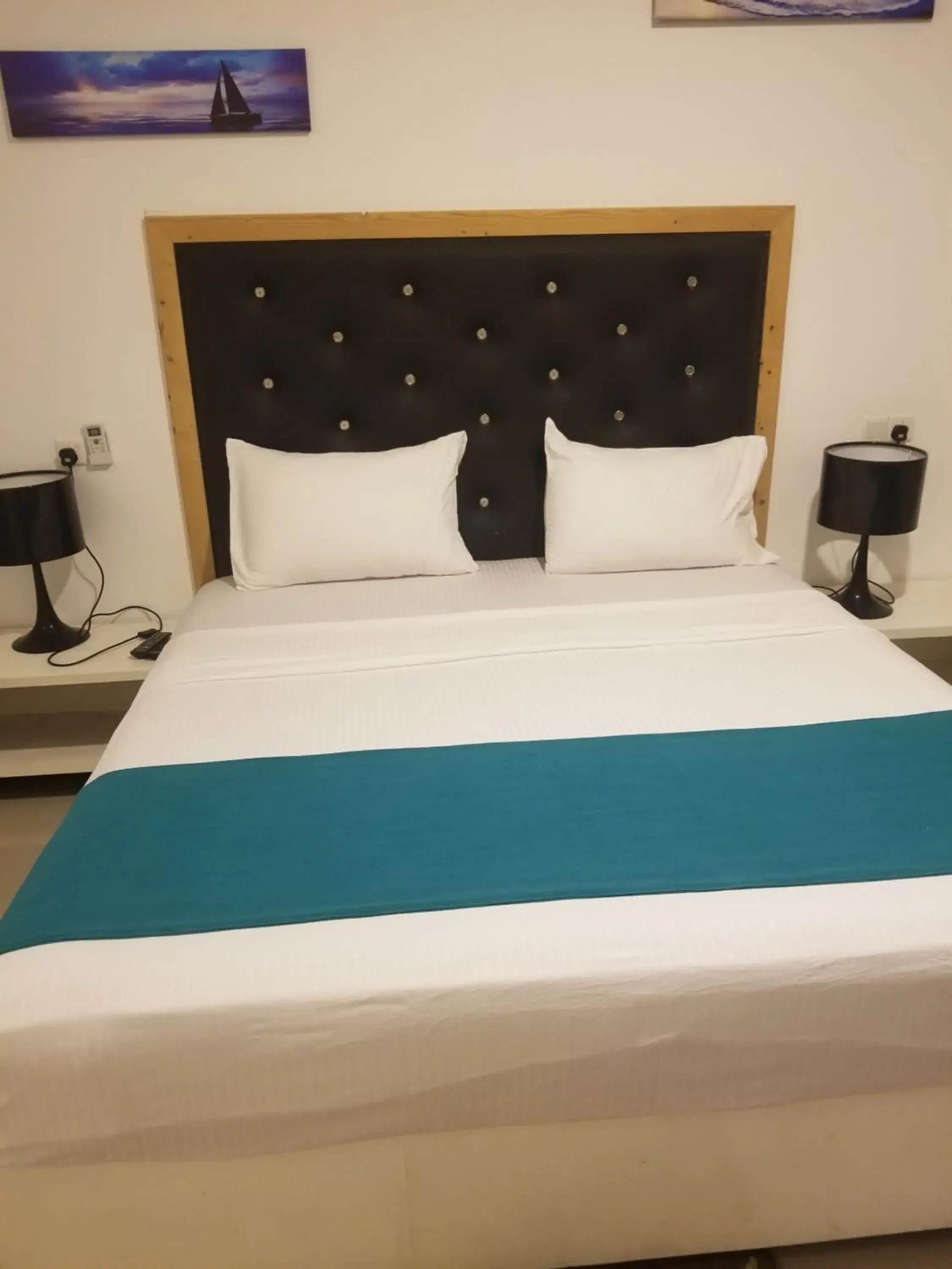 Photo of the whole room, Bed in One World Mirissa Photo of the whole room, Bed in One World Mirissa