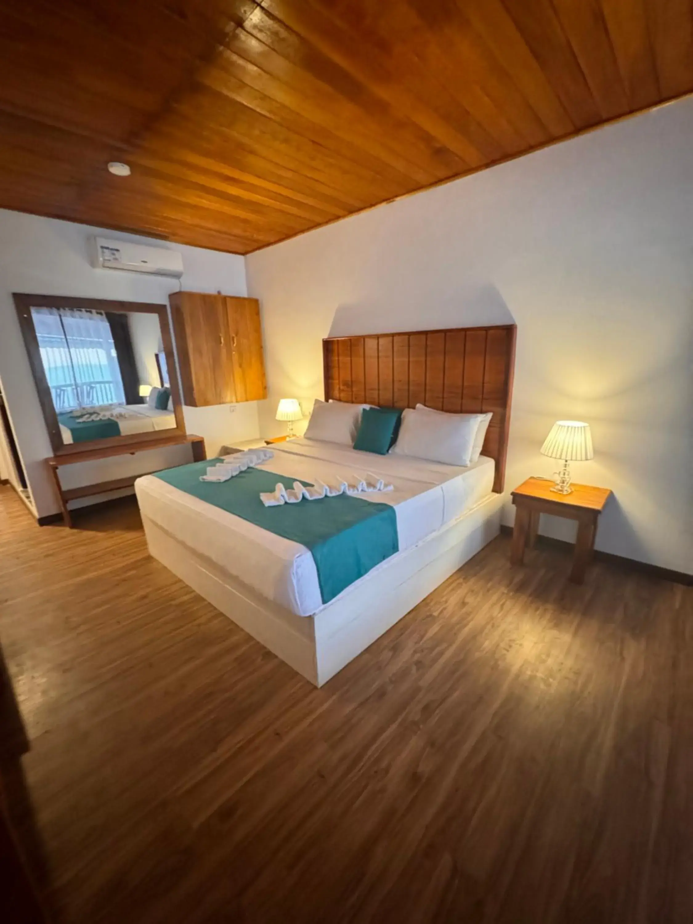 Photo of the whole room, Bed in One World Mirissa Photo of the whole room, Bed in One World Mirissa