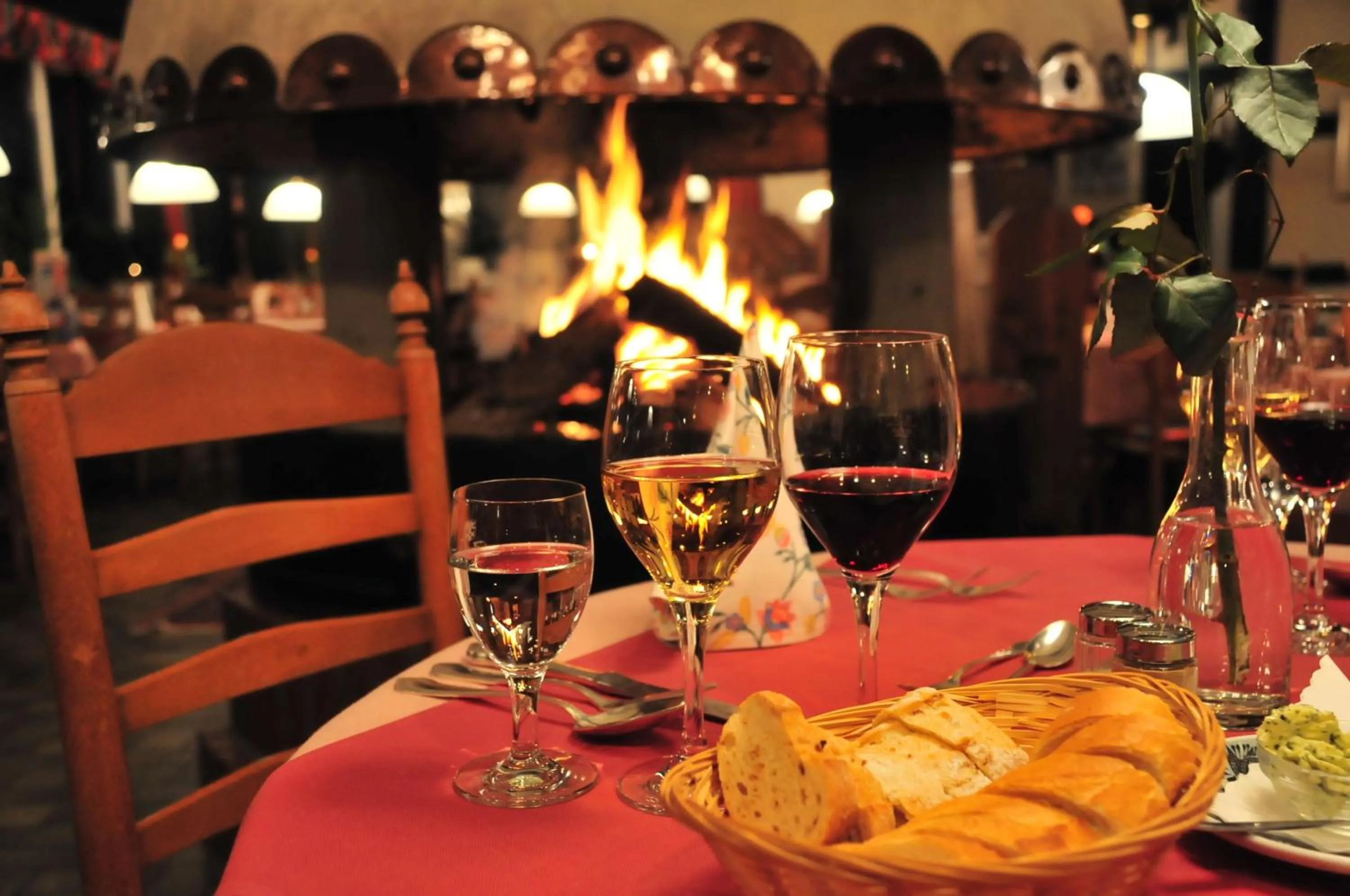 Restaurant/places to eat in Akzent Hotel Zur Wasserburg - Hotel Garni bed & breakfast