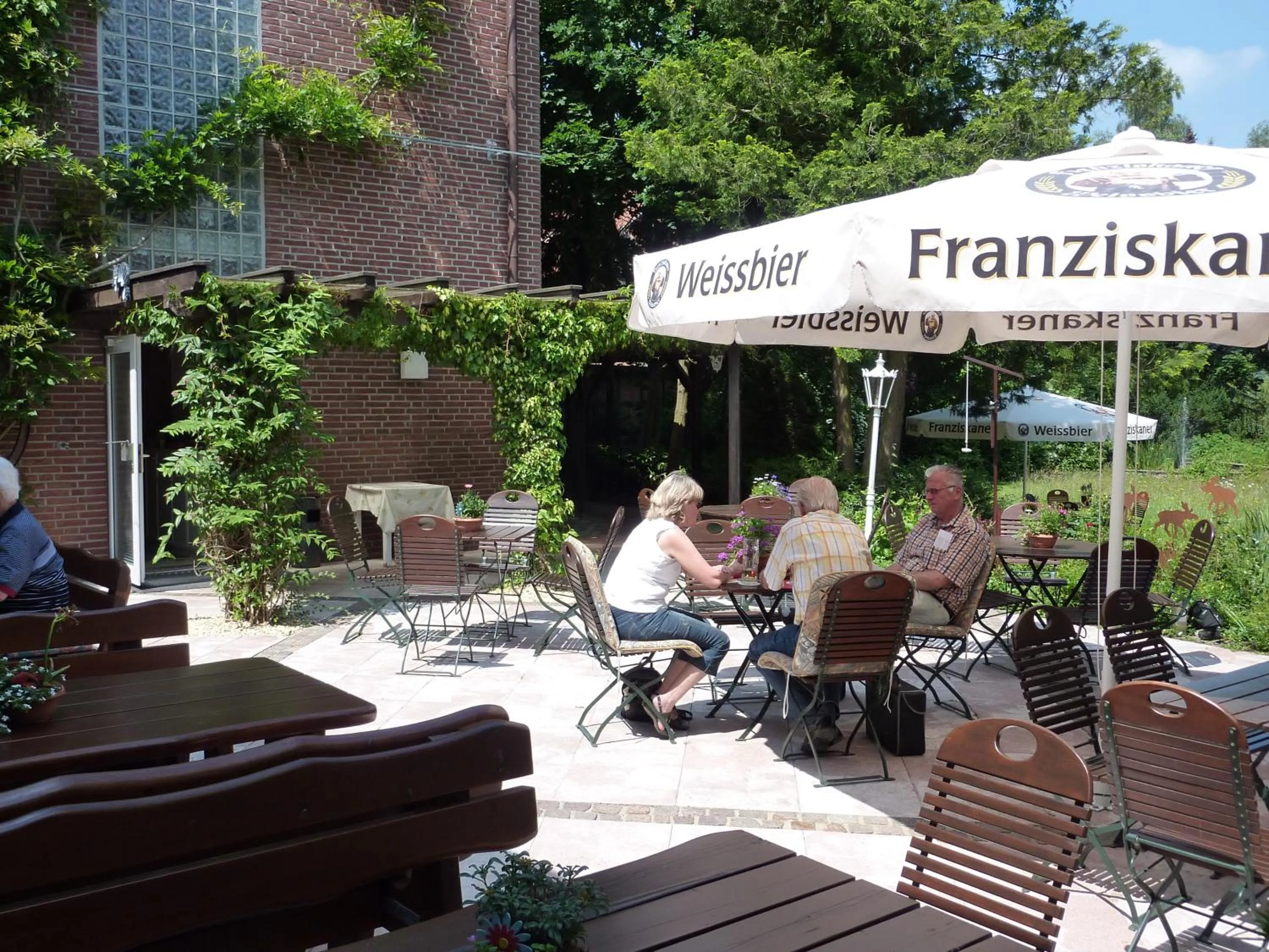 Balcony/Terrace in Akzent Hotel Zur Wasserburg - Hotel Garni bed & breakfast