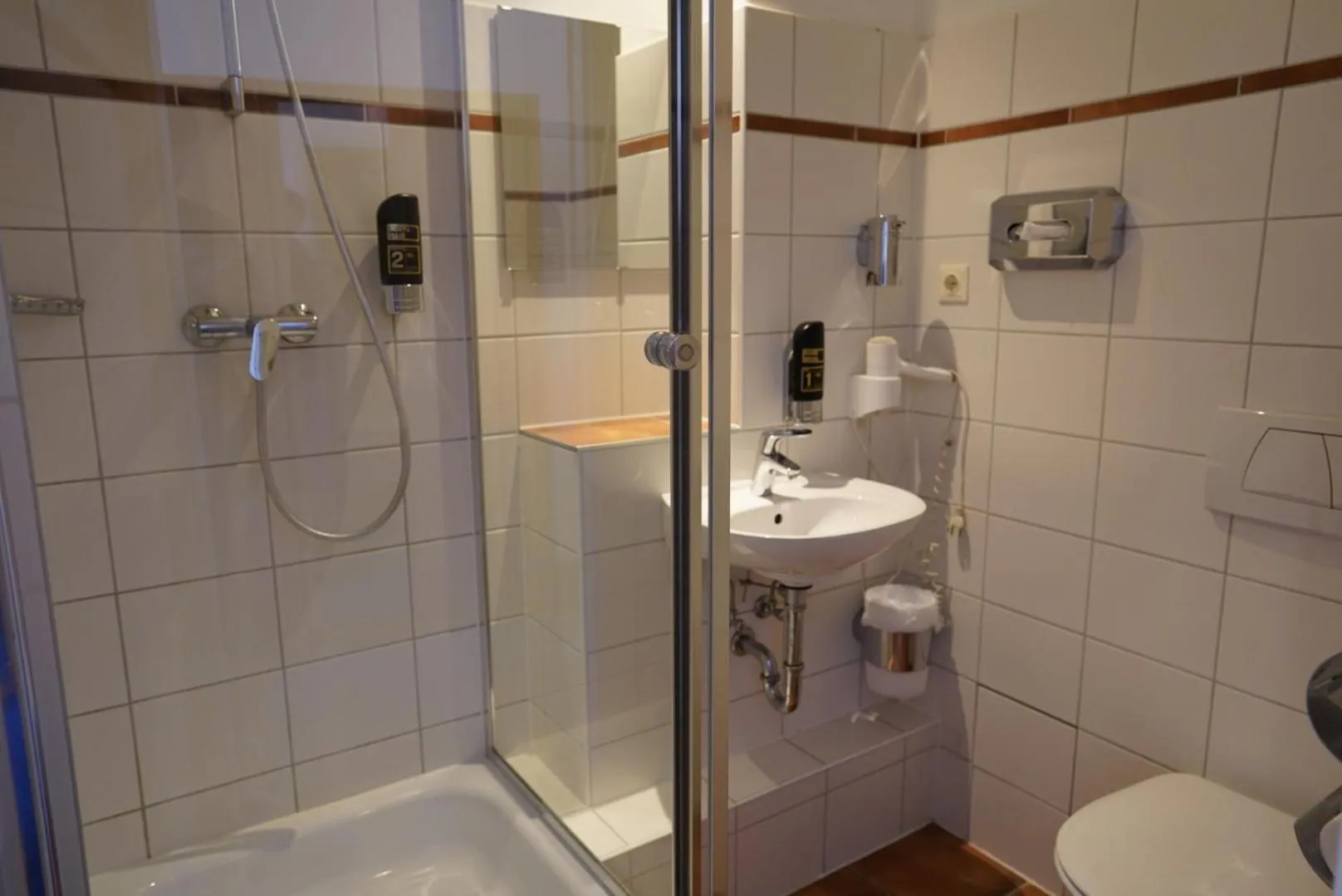 Bathroom in City Pension Berlin