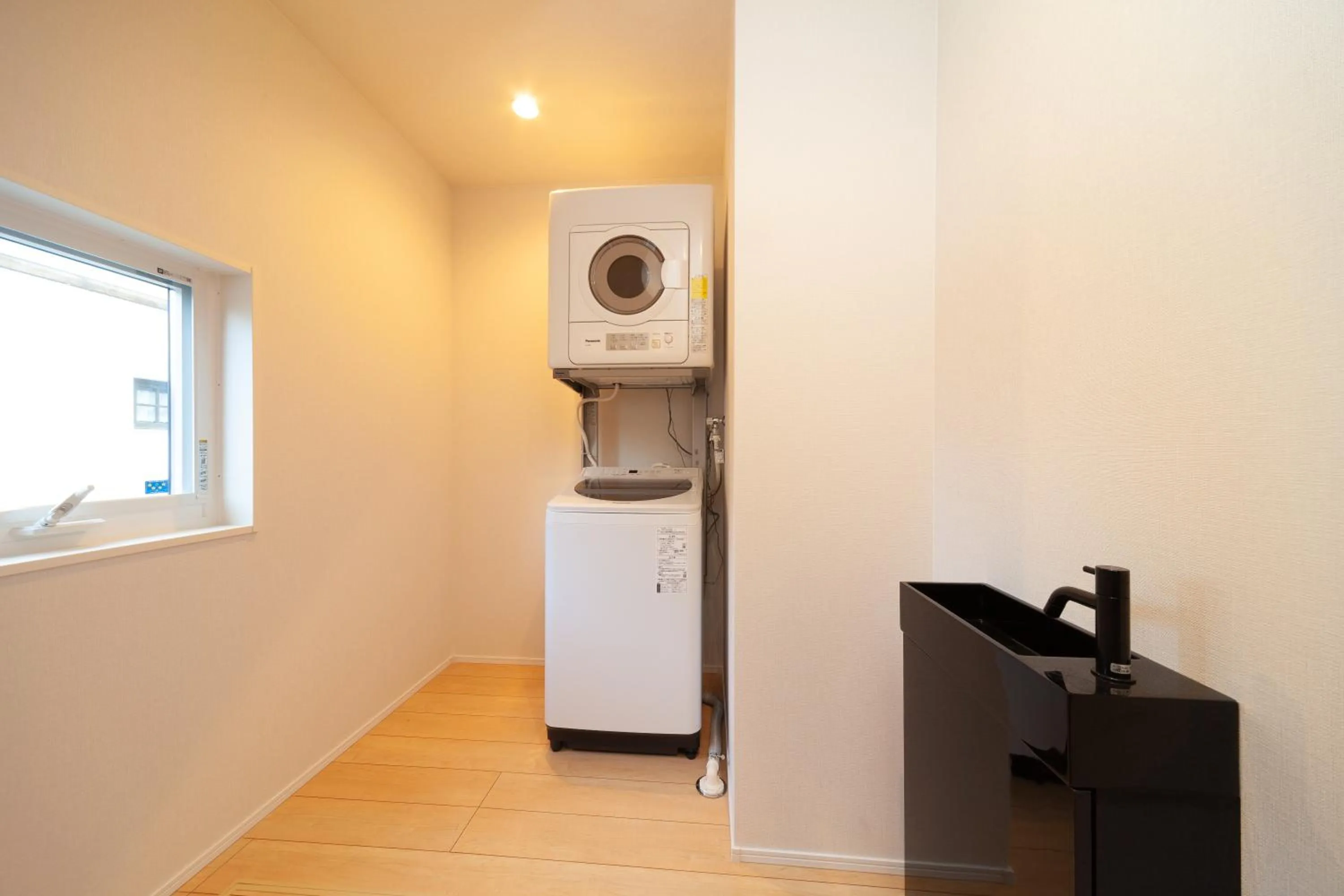laundry in Villa Rochalie by HHG