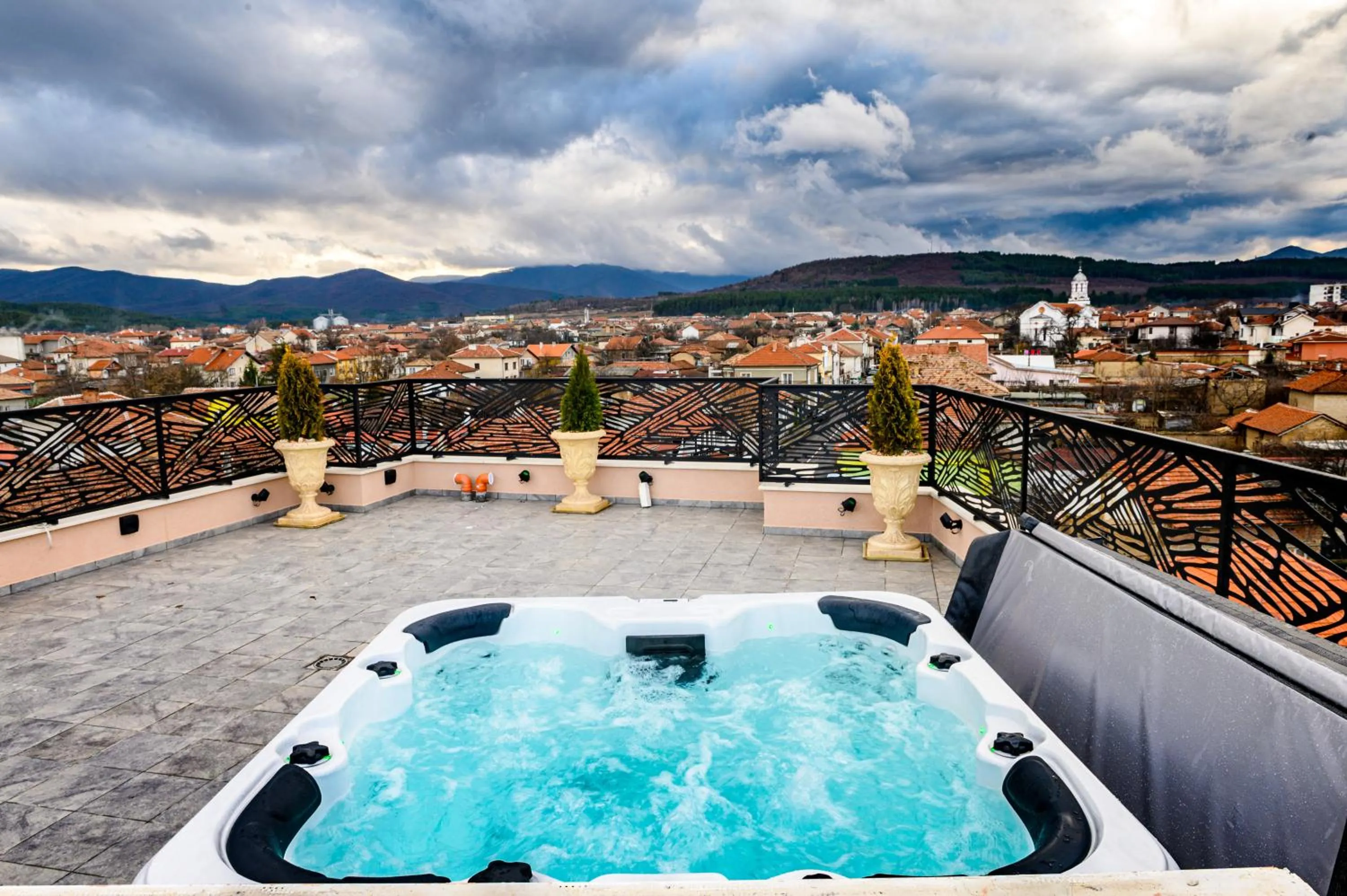 Swimming pool in Antique Boutique Hotel