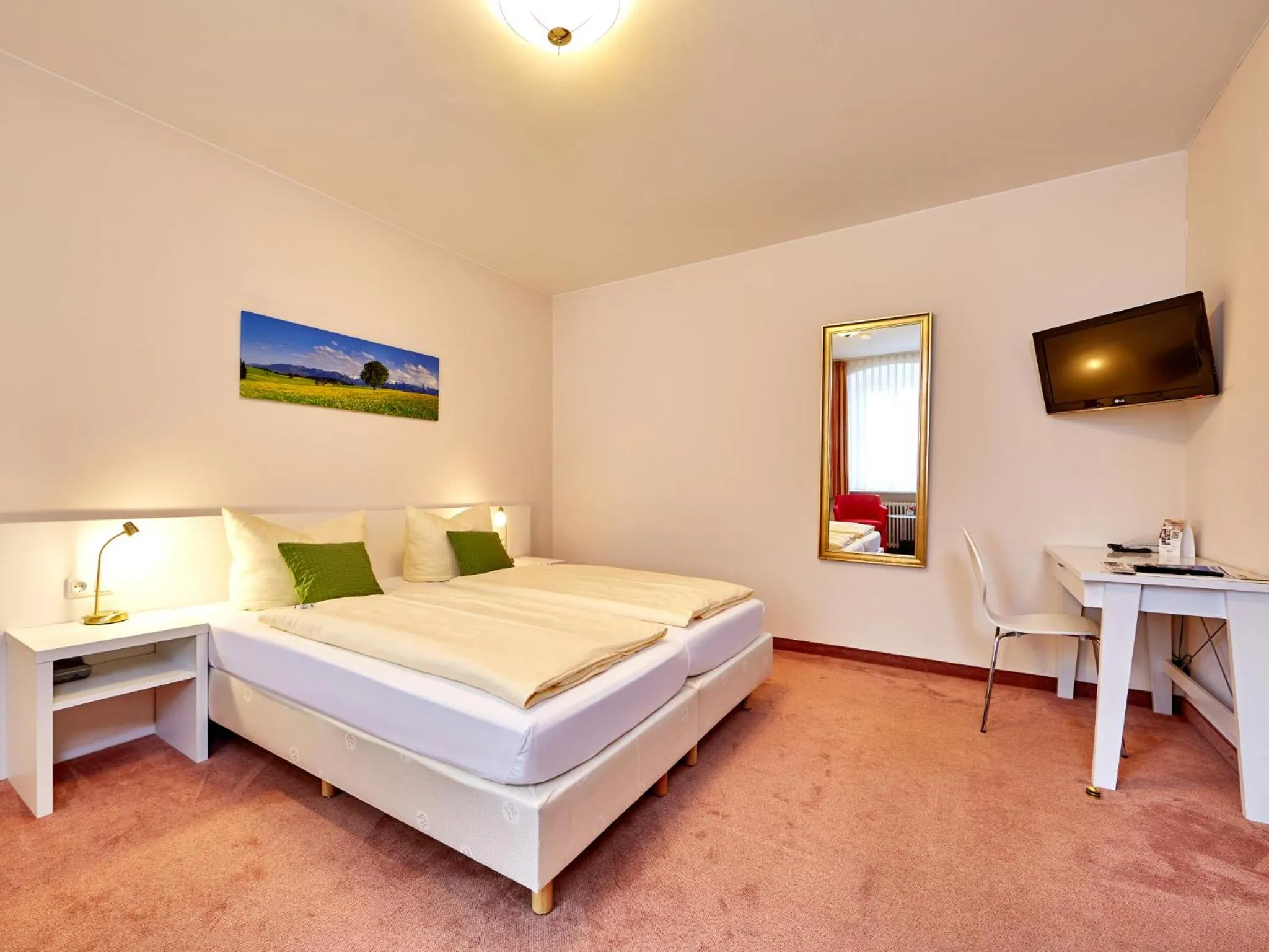 Photo of the whole room, TV/Entertainment Center in AKZENT Hotel Turmwirt ***S