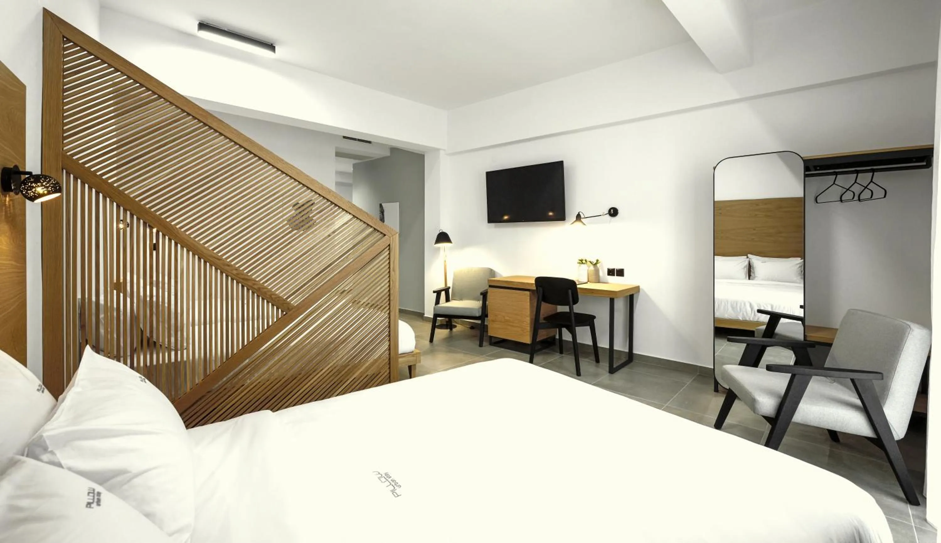 Spring, Bed in Pillow urban stay