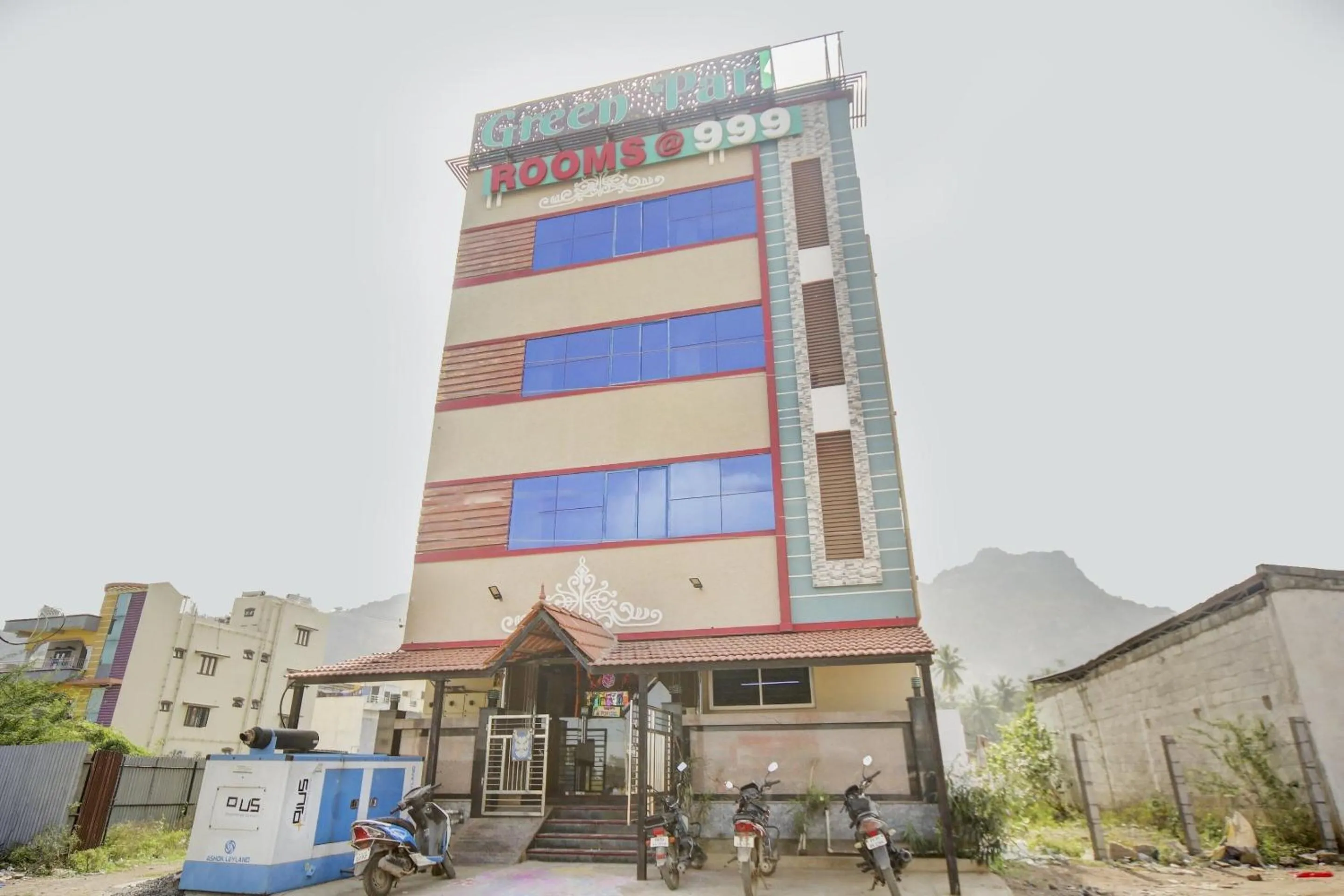 Facade/entrance in Hotel O Green Park