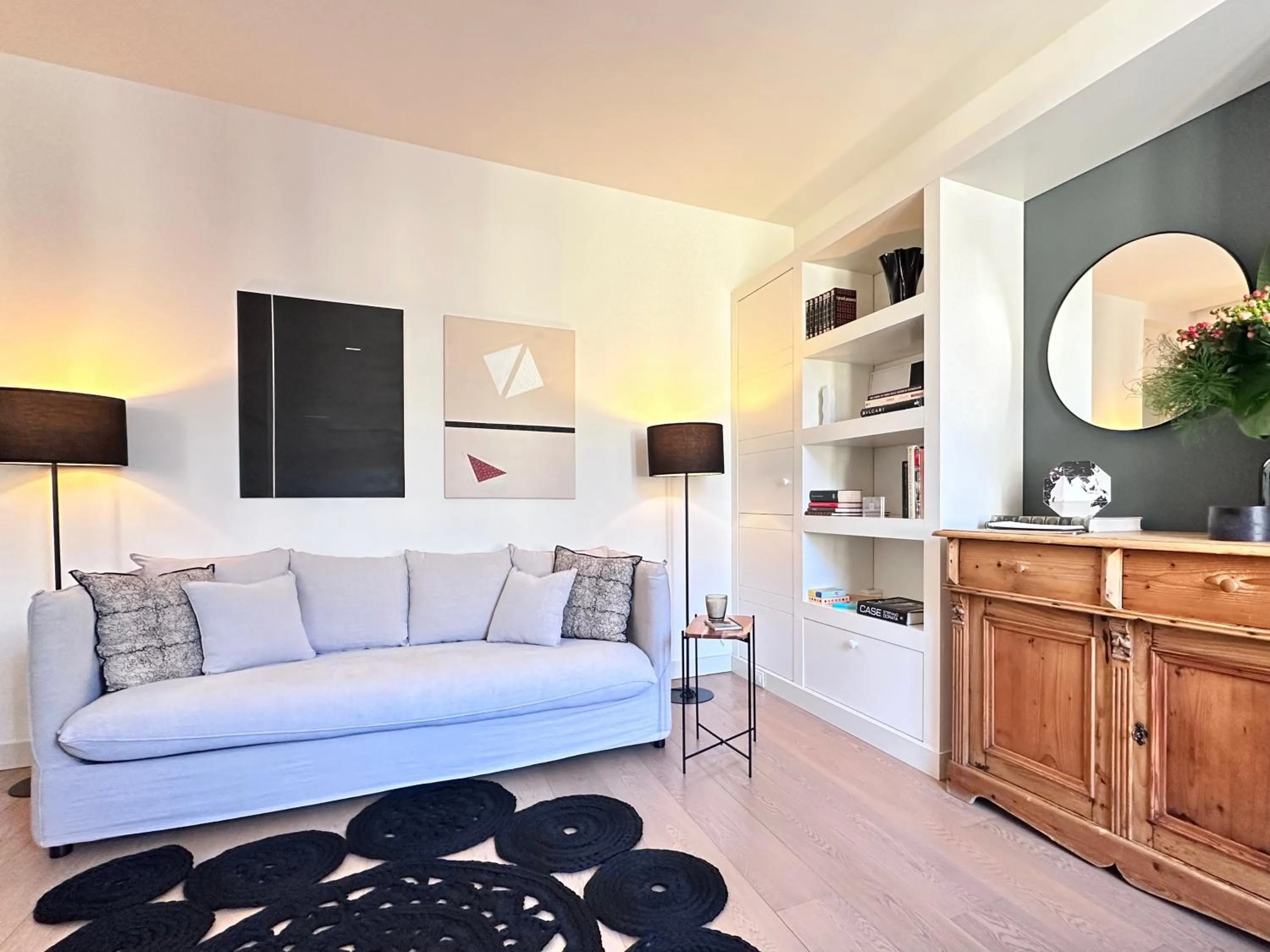 Seating area in Lily Pads -Elegant apartment- in the city center