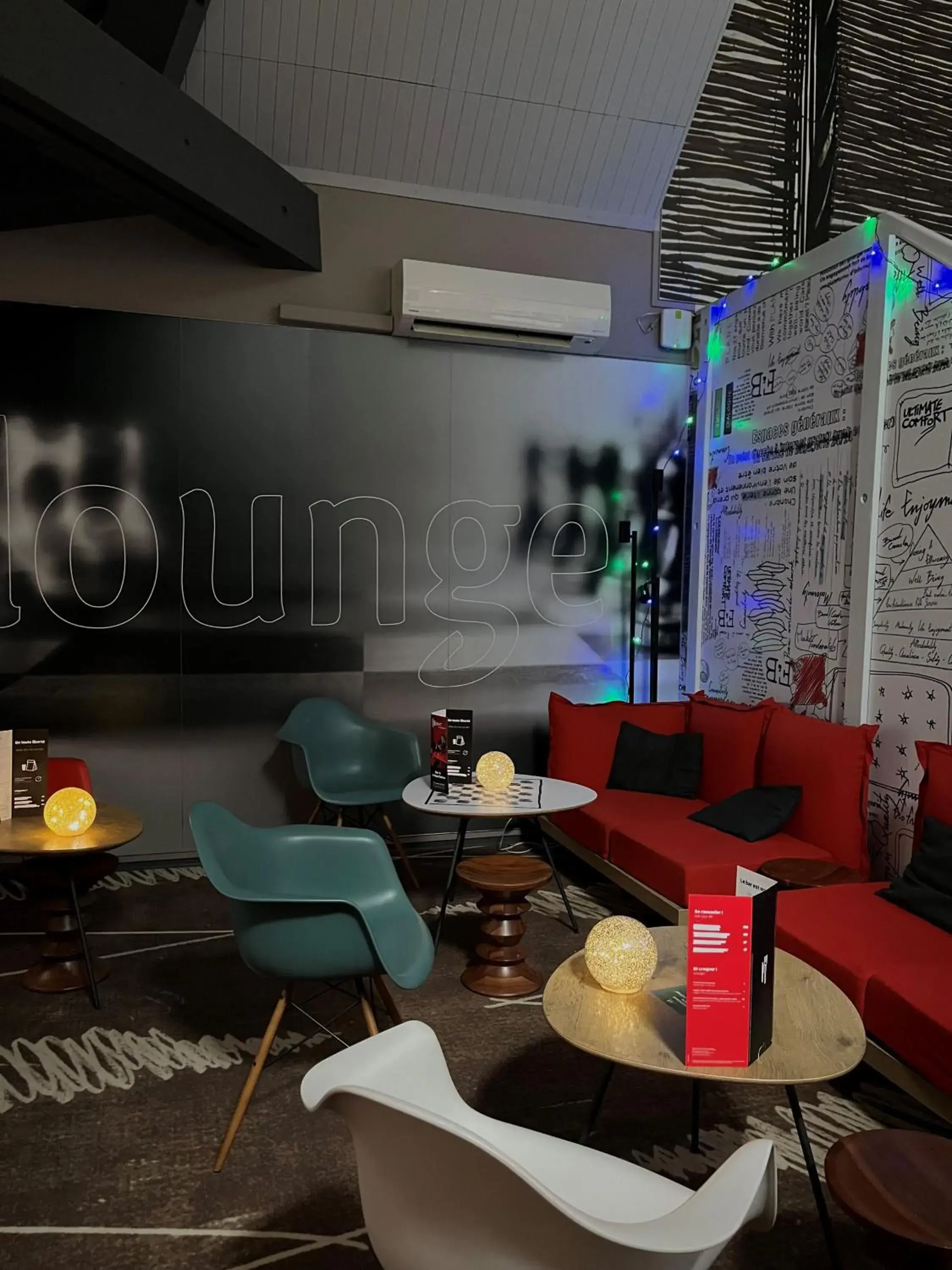 Living room in Ibis Provins Living room in Ibis Provins