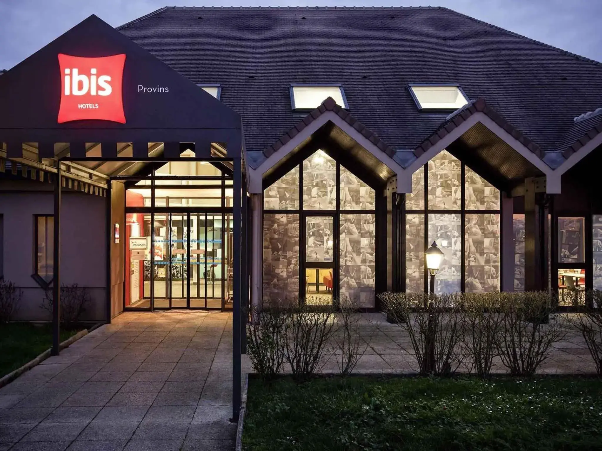 Property building in Ibis Provins Property building in Ibis Provins