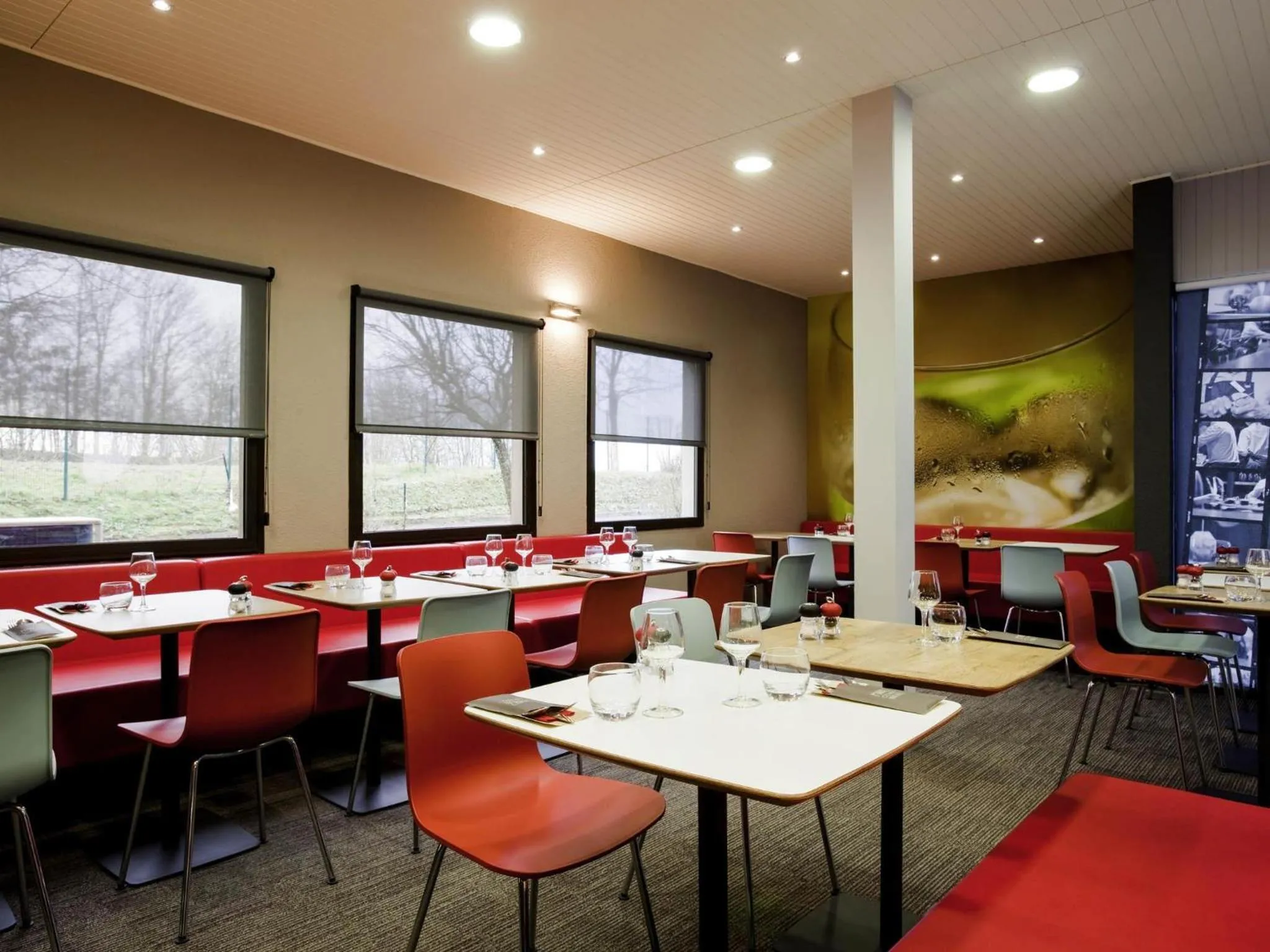 Restaurant/places to eat in Ibis Provins