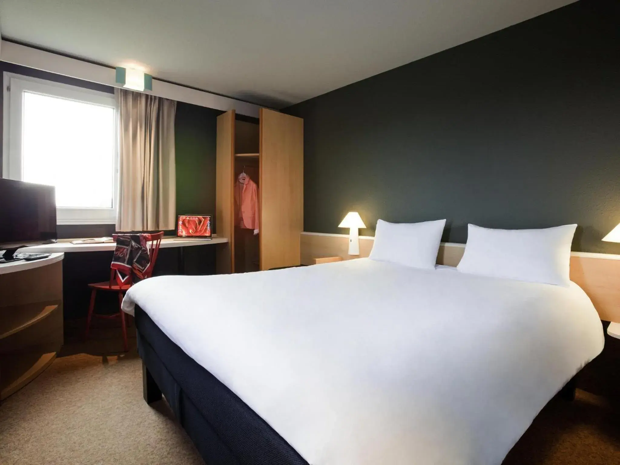 Standard Double Room - single occupancy in Ibis Provins Standard Double Room - single occupancy in Ibis Provins