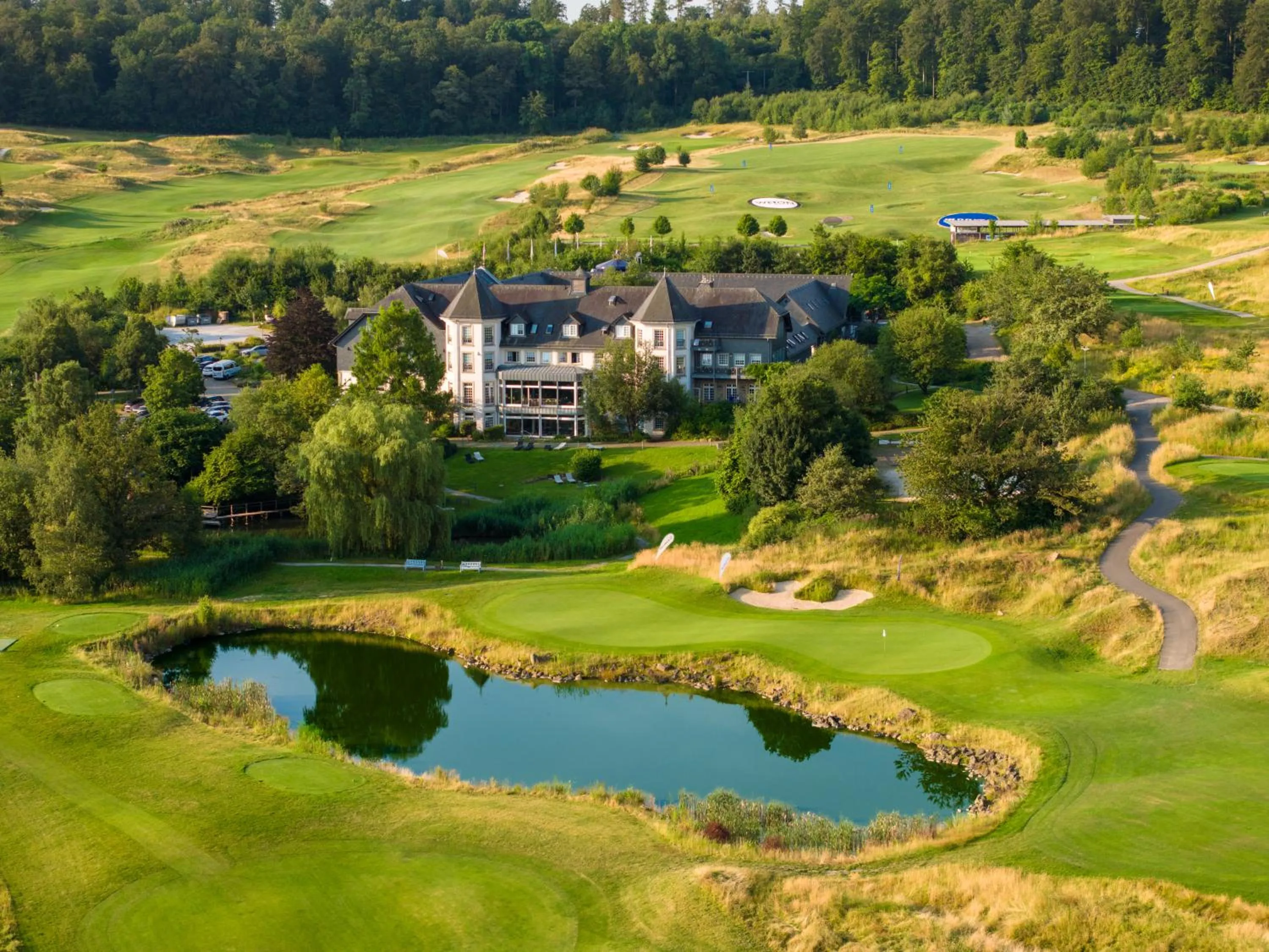 Property building in Hotel Hofgut Georgenthal