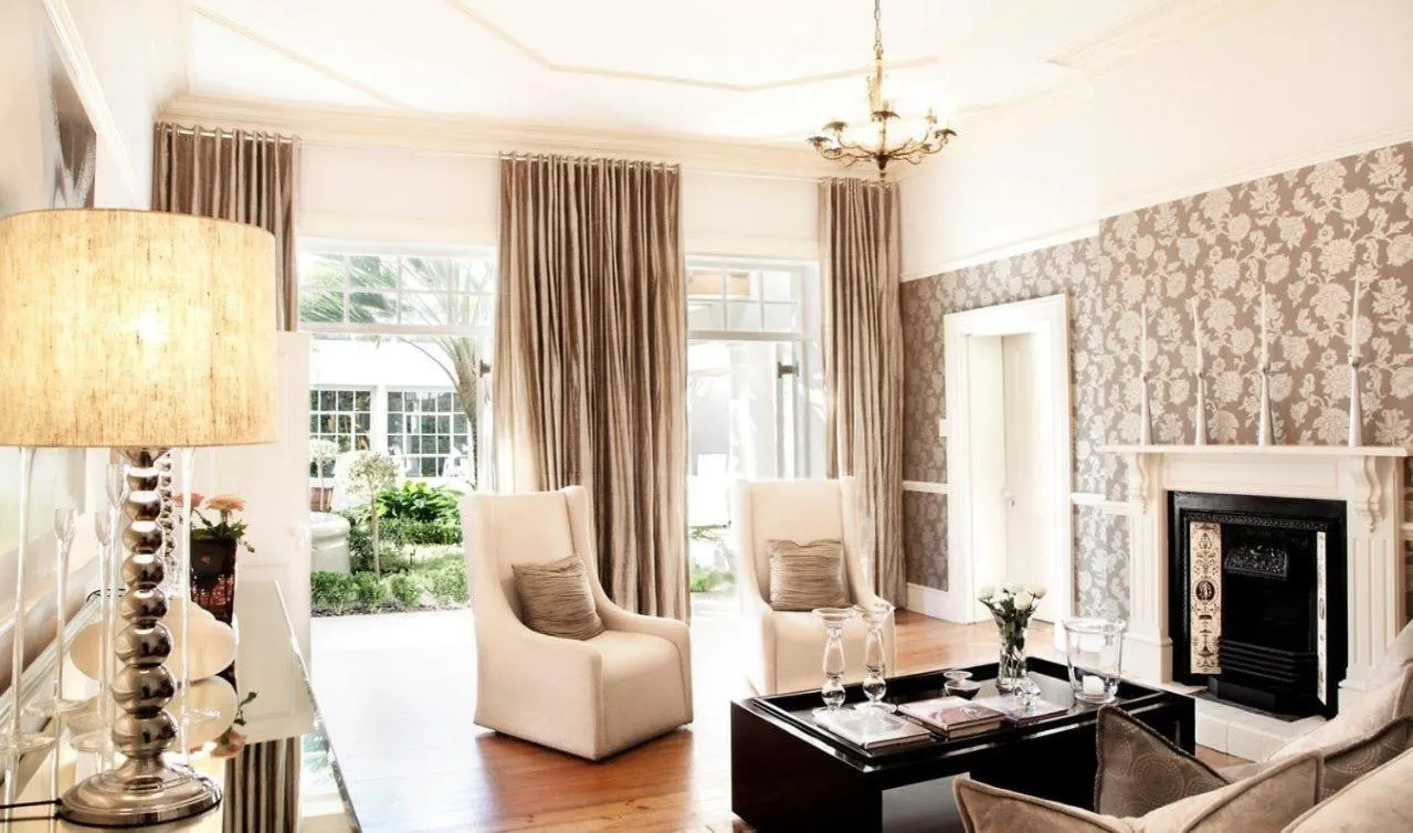 Communal lounge/ TV room in Banksia Boutique Hotel & Spa