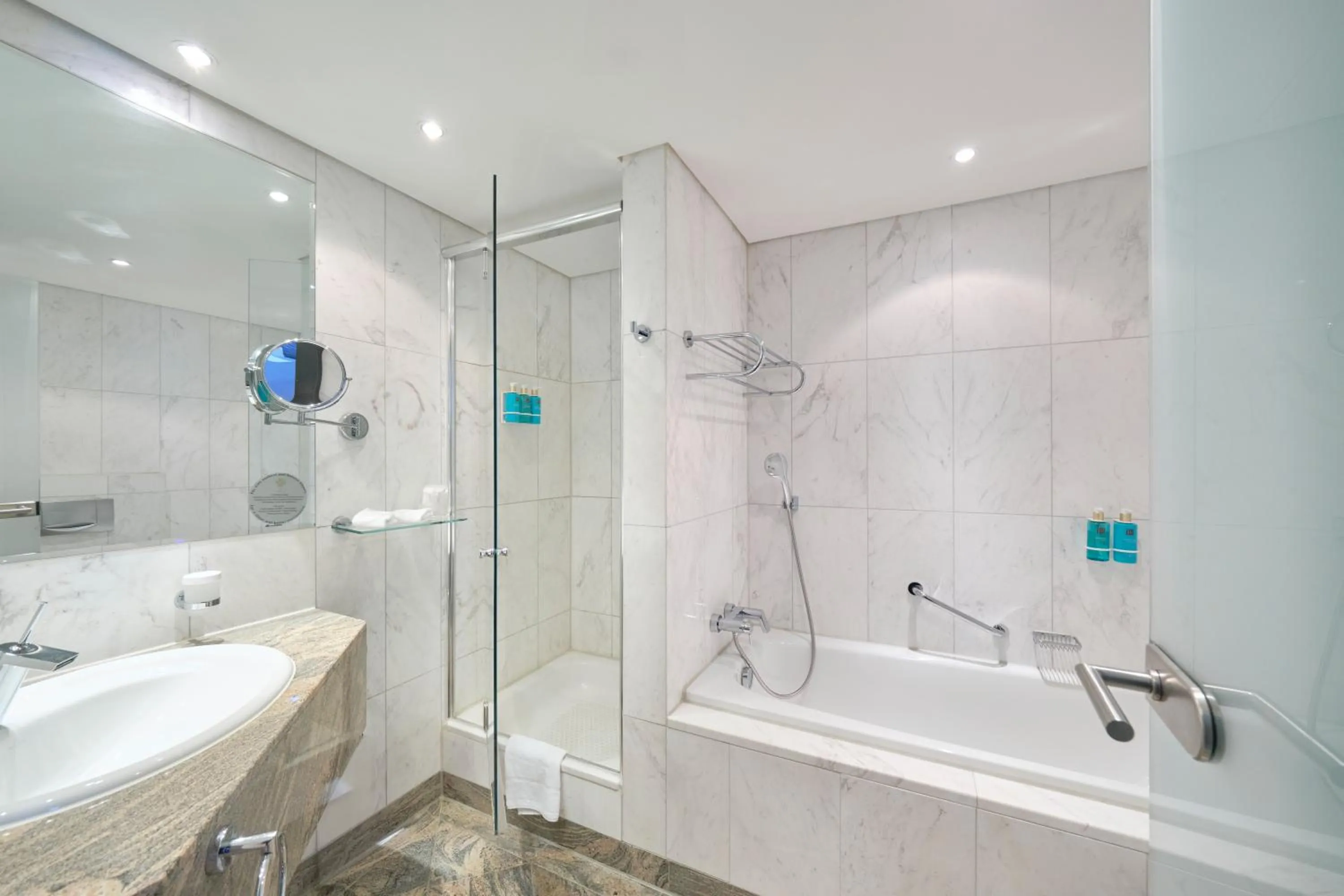 Bathroom in Hotel Palace Berlin