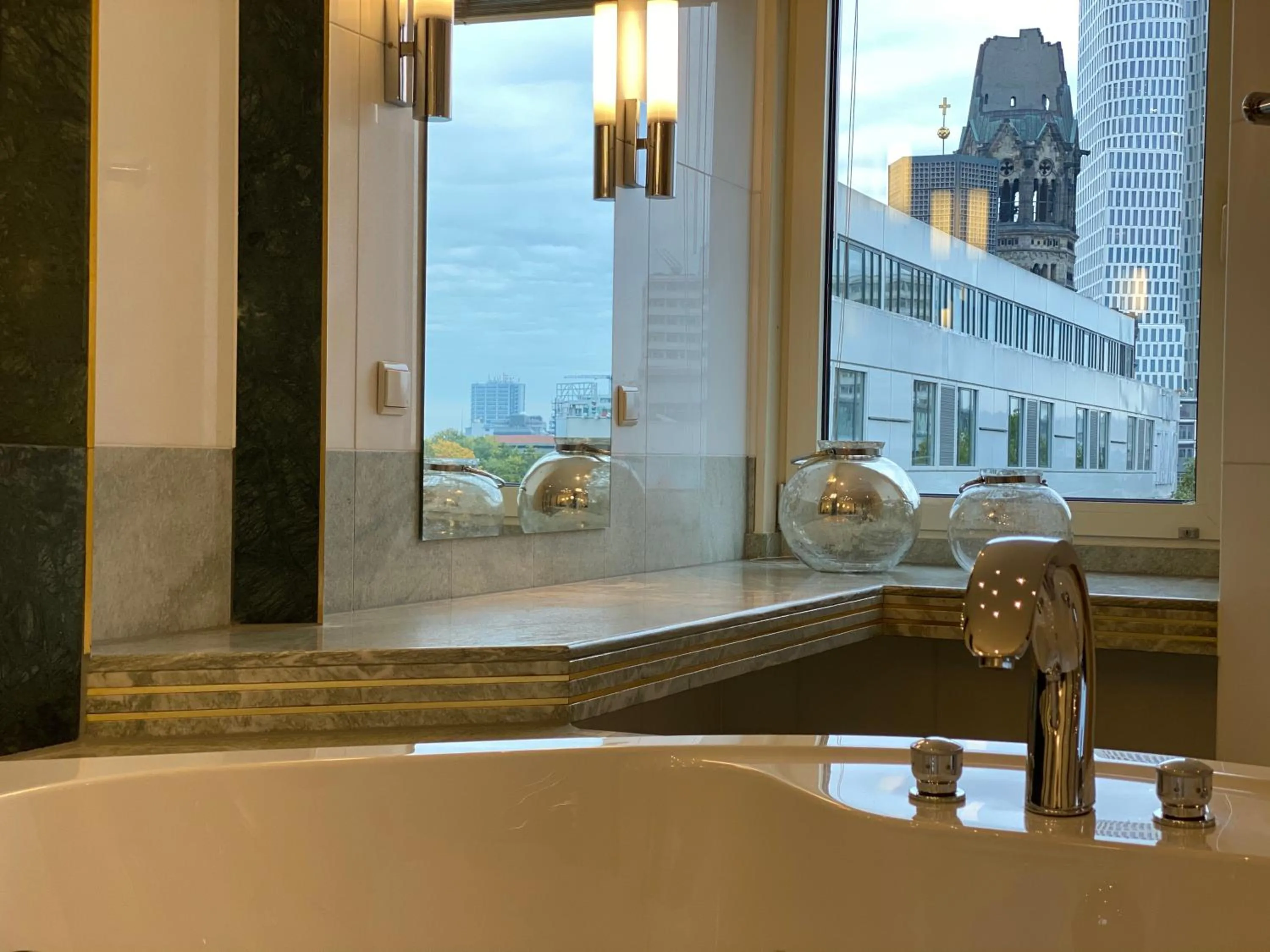 Bathroom in Hotel Palace Berlin