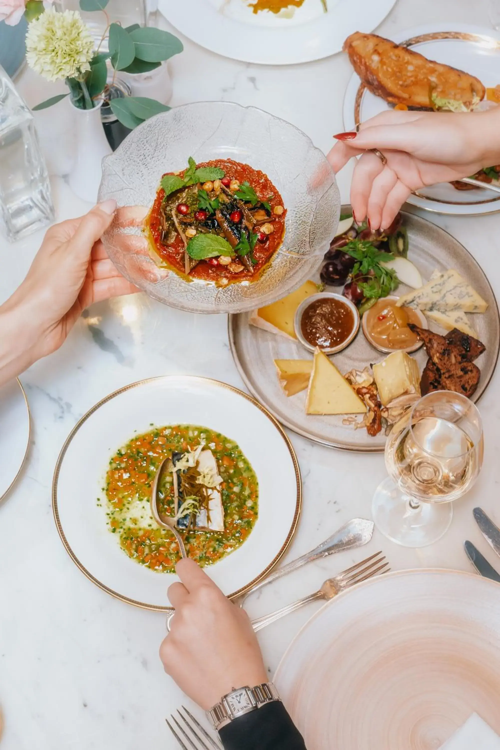 Food and drinks in Reichshof Hotel Hamburg Food and drinks in Reichshof Hotel Hamburg