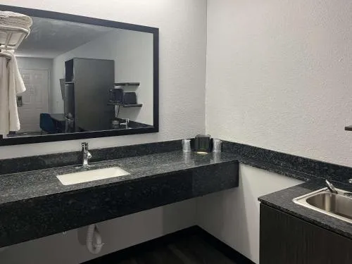 Studio 6 West Columbia, SC - Airport