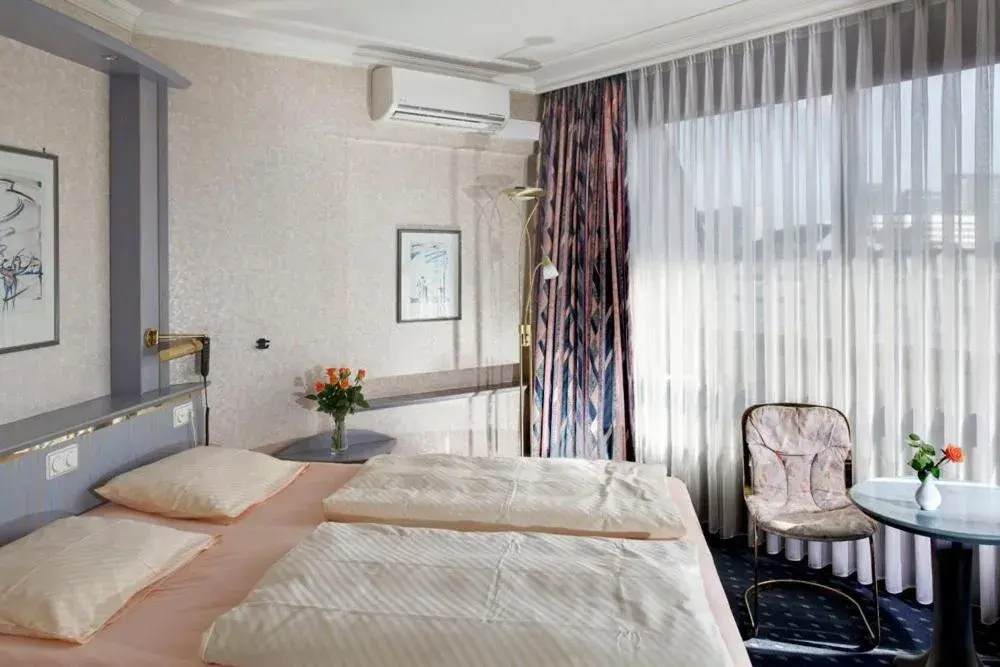 Bed in Hotel Senator Hamburg Bed in Hotel Senator Hamburg