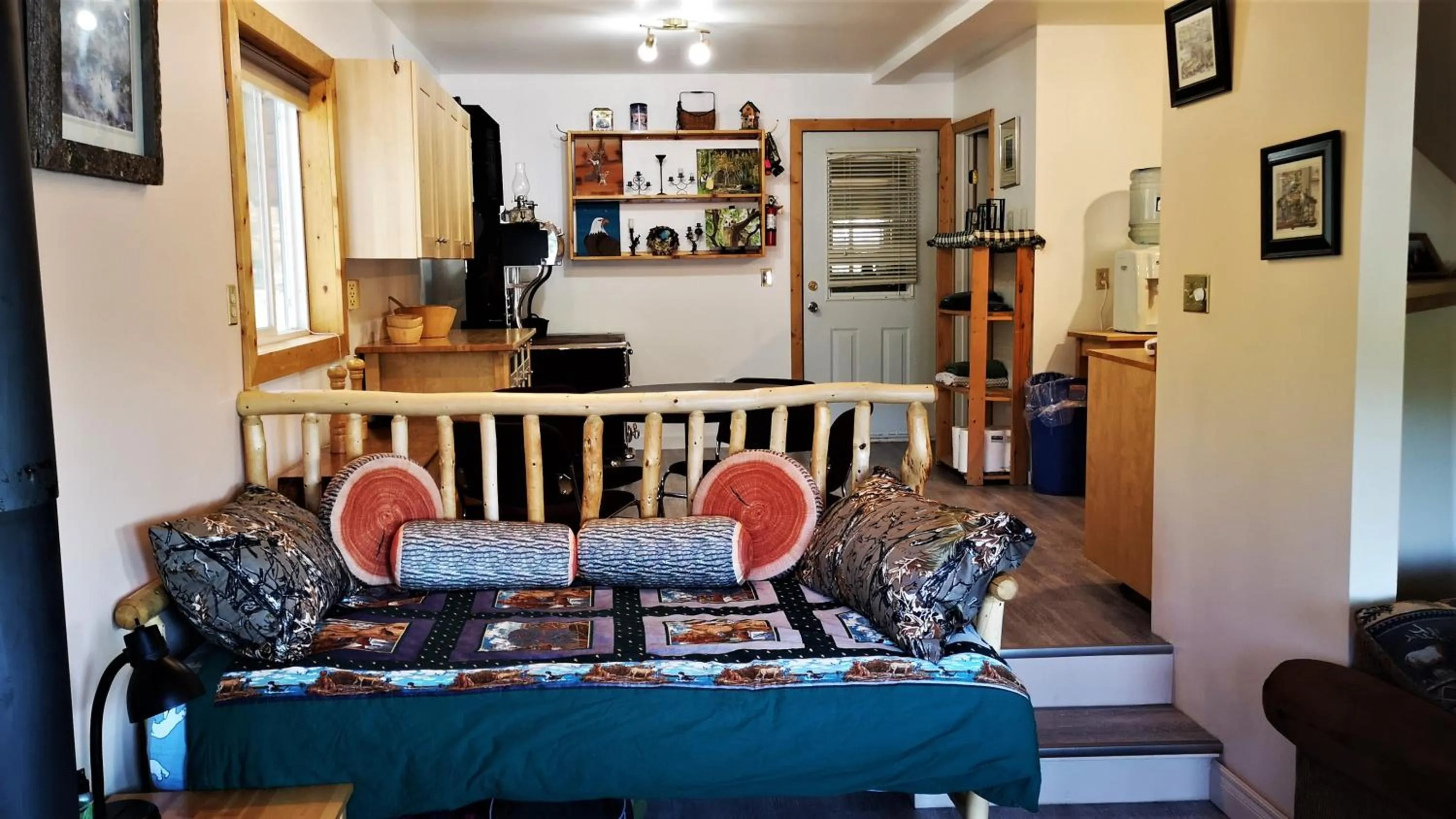 Living room in Yellow Dog Lodge, Inc.