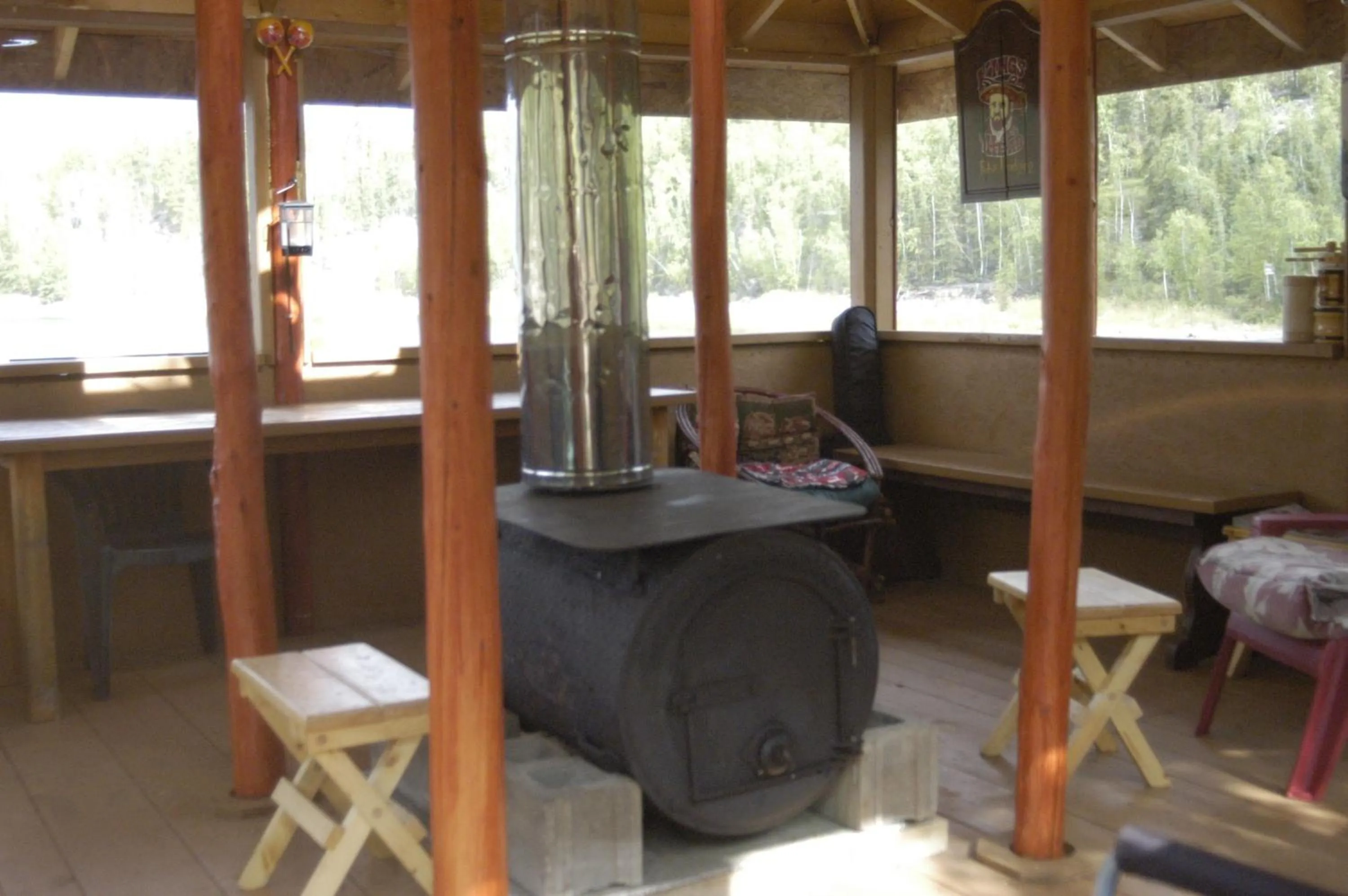 Living room in Yellow Dog Lodge, Inc.