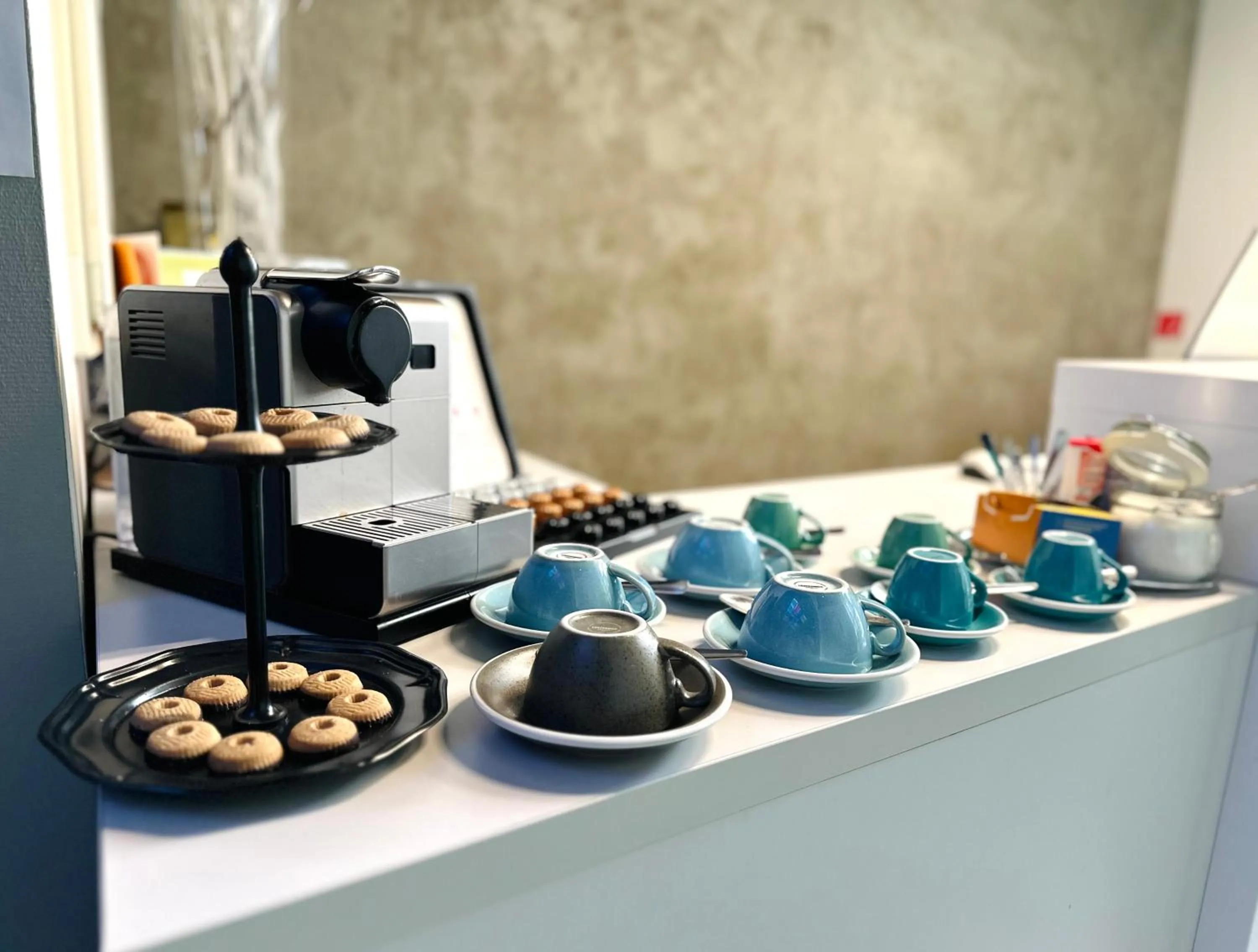 Coffee/tea facilities in Butik Life Hotel & Apartments