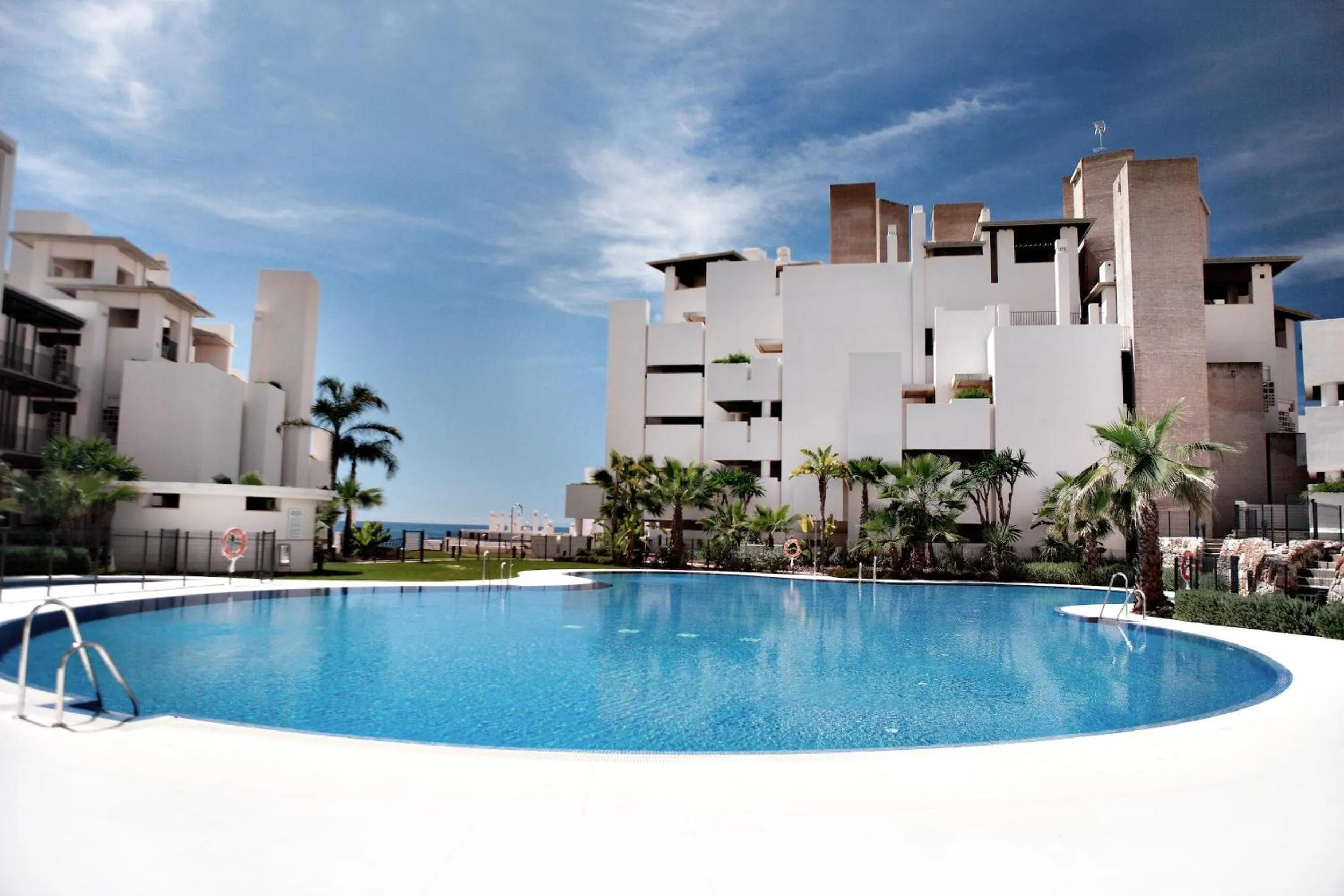 Swimming pool in Bahía Boutique Apartments