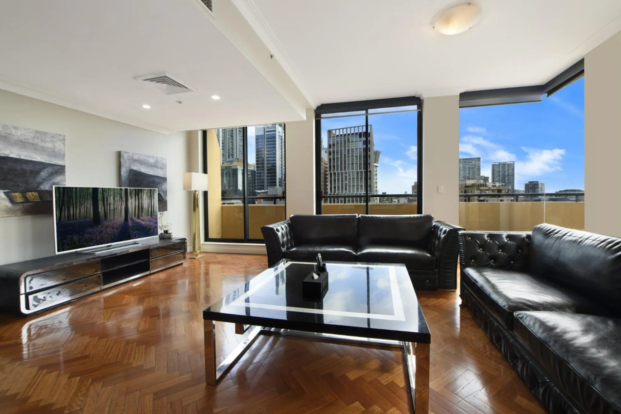 Living room, Seating Area in YEHS Hotel Sydney Harbour Suites