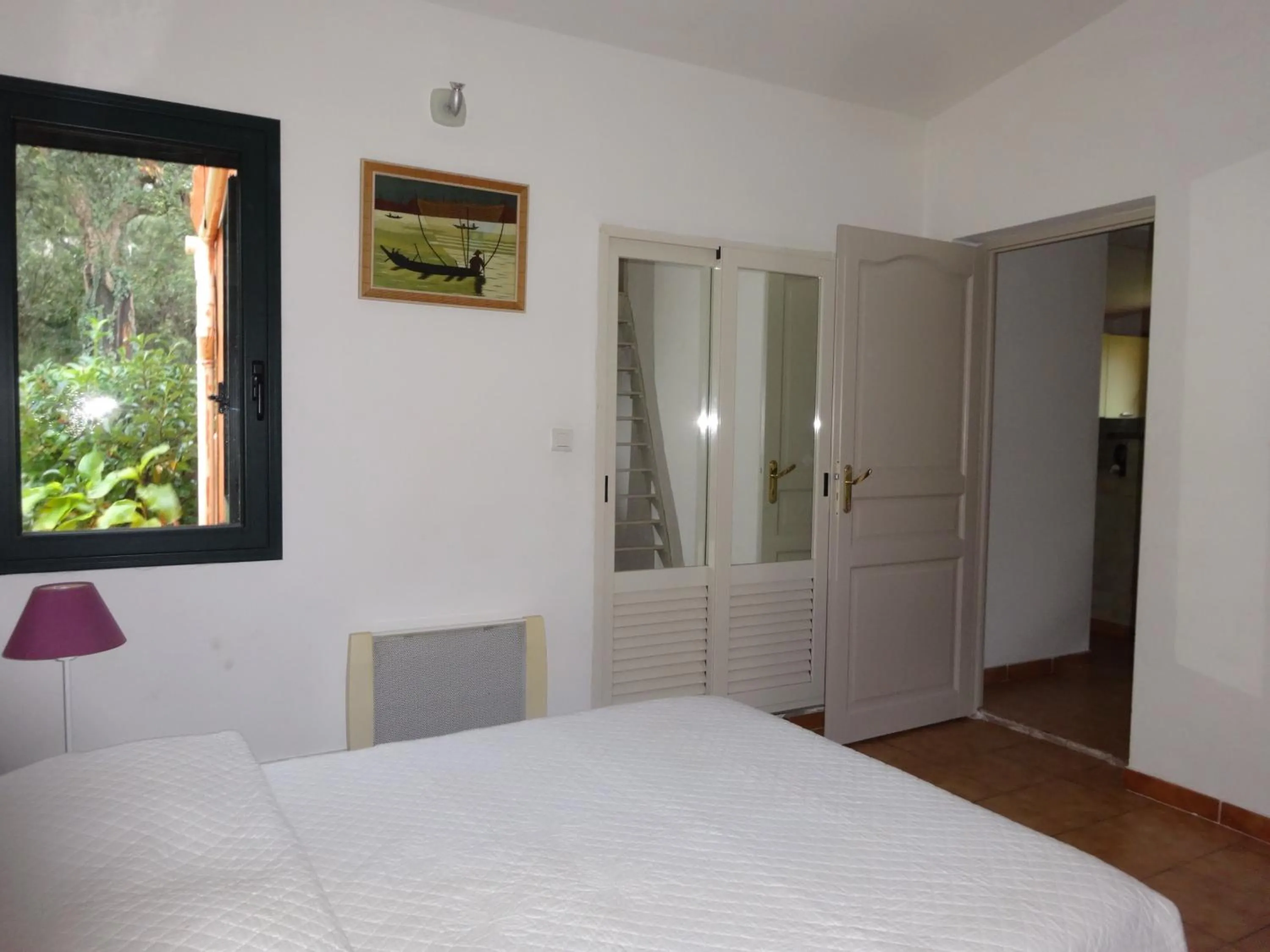 Photo of the whole room, Bed in Terracorse