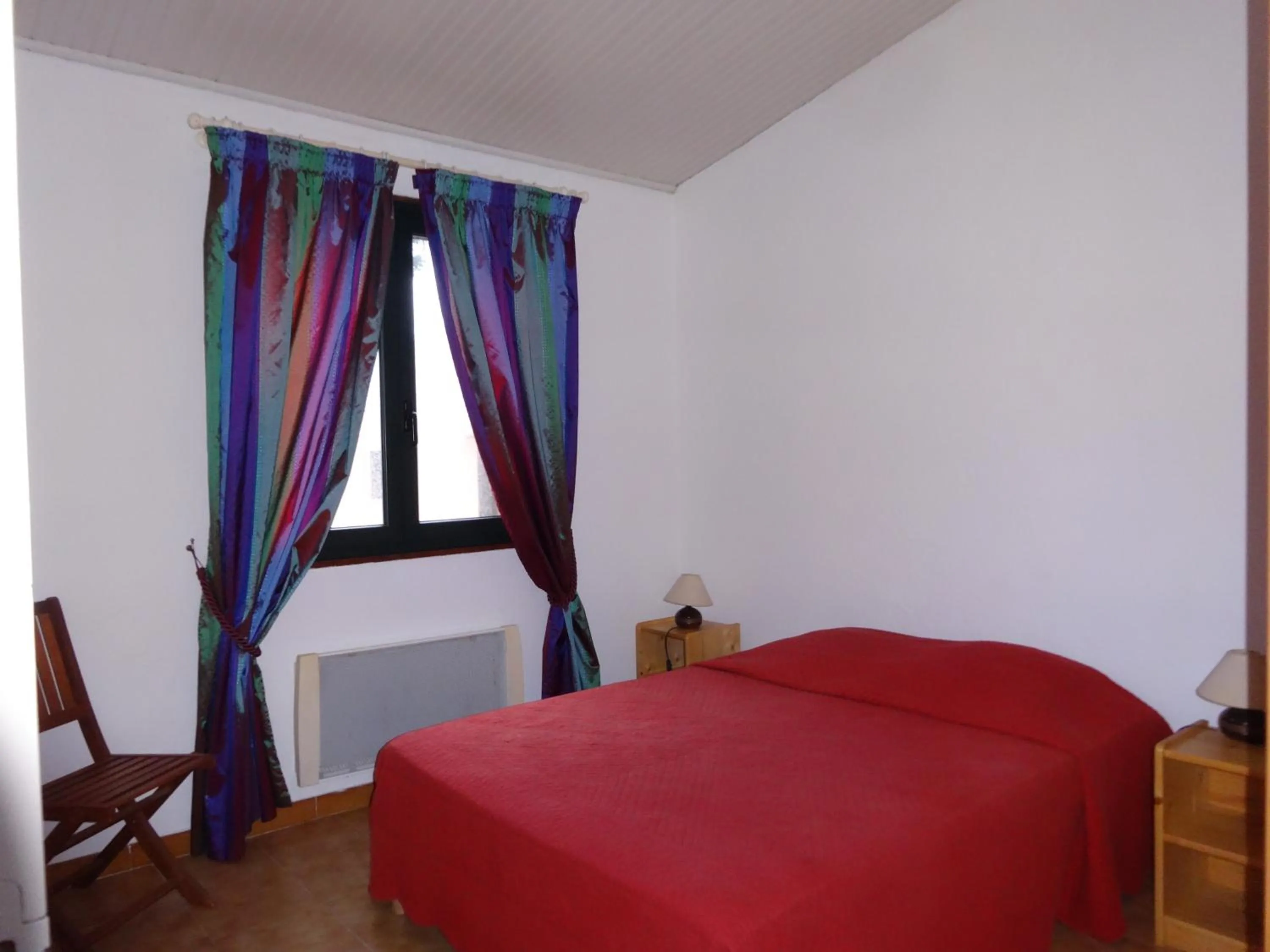 Photo of the whole room, Bed in Terracorse