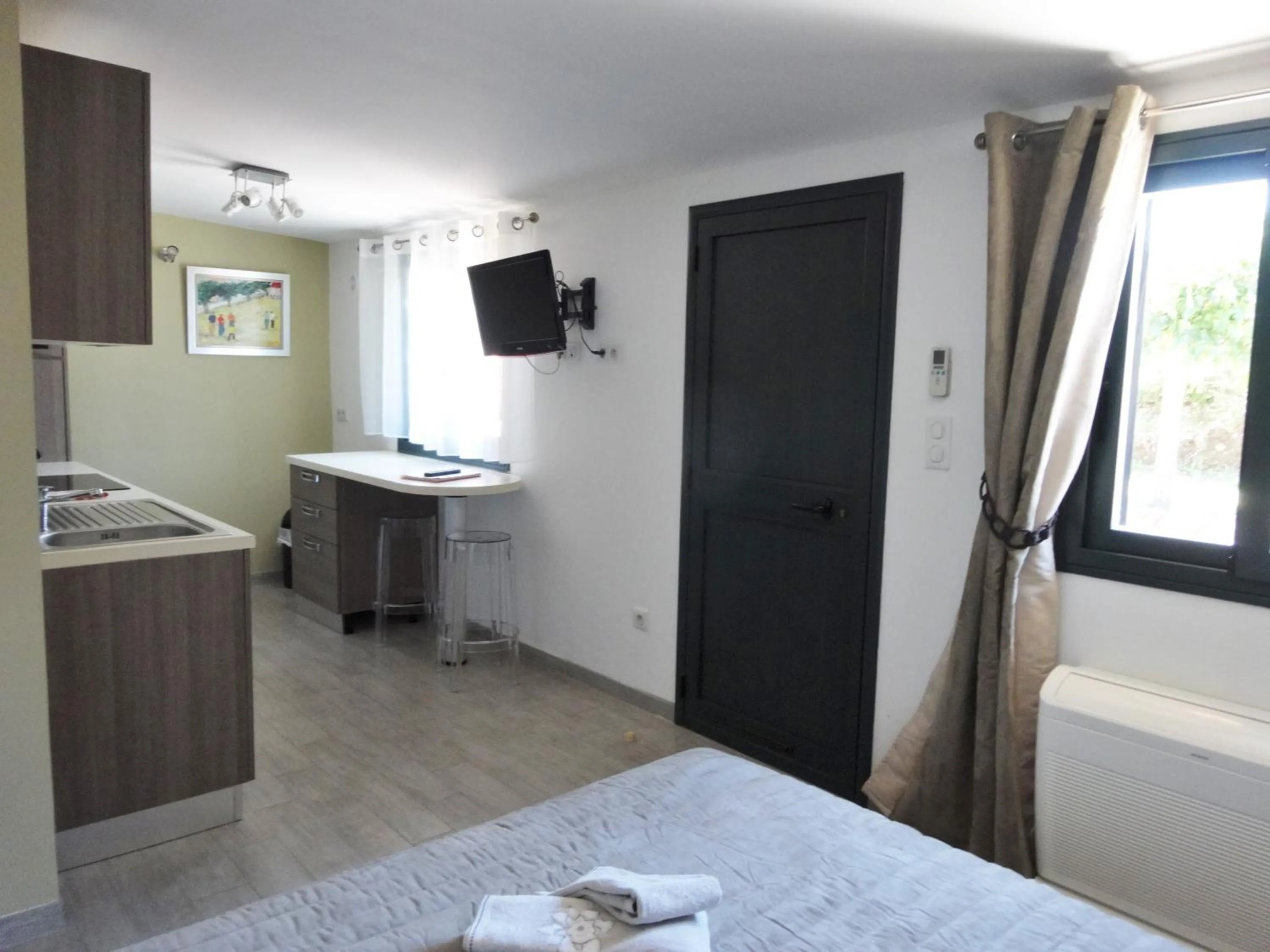 Kitchen or kitchenette, Bed in Terracorse