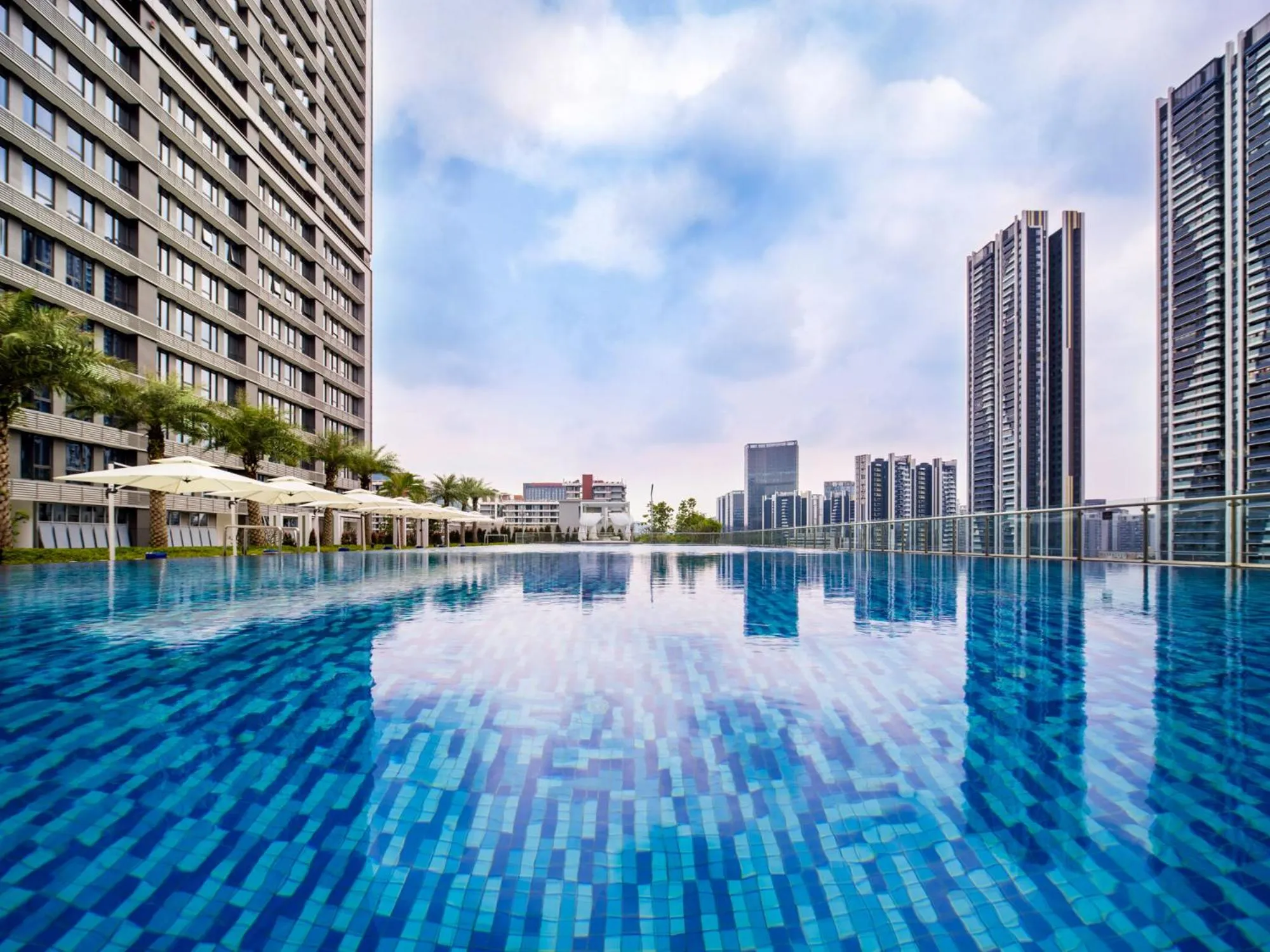 Pool view in Genpla Hotel Shenzhen Nanshan