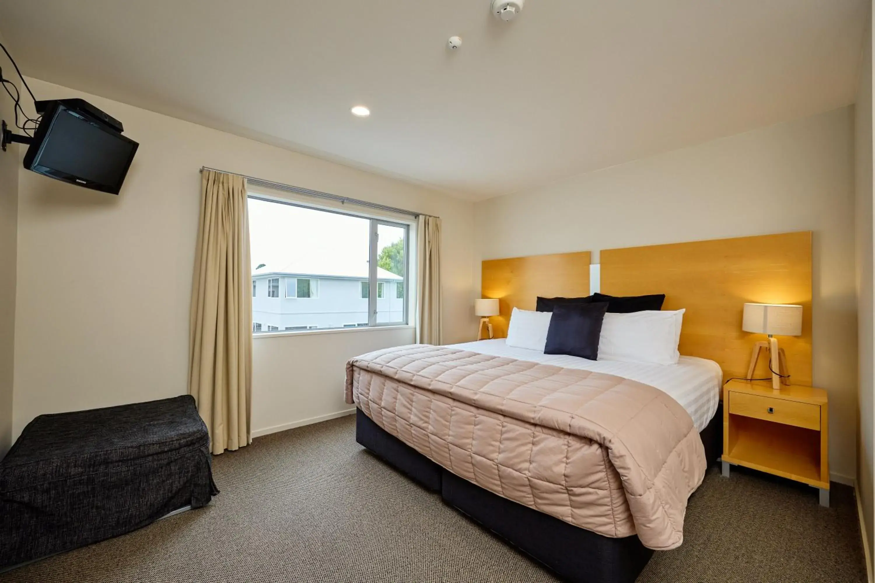 Deluxe Apartment with Elevator Access in Kaikoura Luxury Apartments - Formerly Waves Luxury Apartments Deluxe Apartment with Elevator Access in Kaikoura Luxury Apartments - Formerly Waves Luxury Apartments