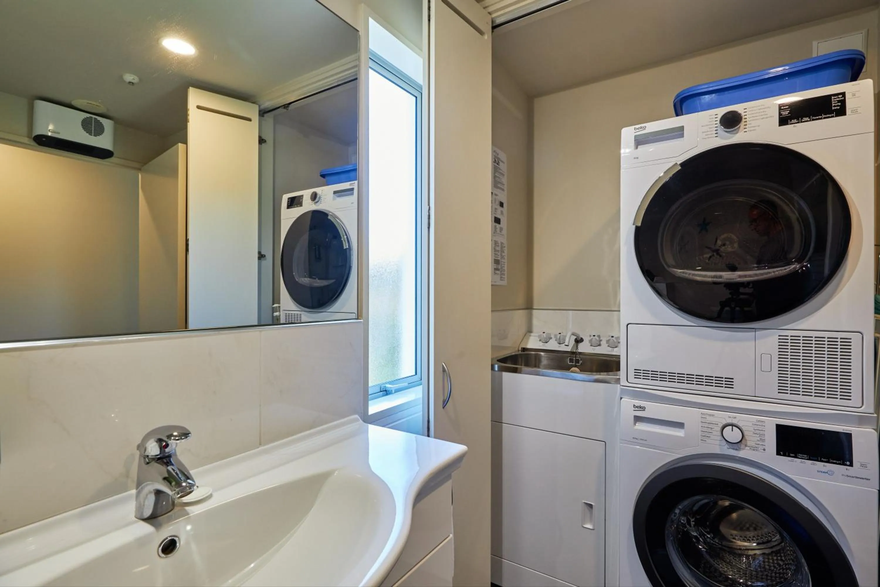 laundry in Kaikoura Luxury Apartments - Formerly Waves Luxury Apartments