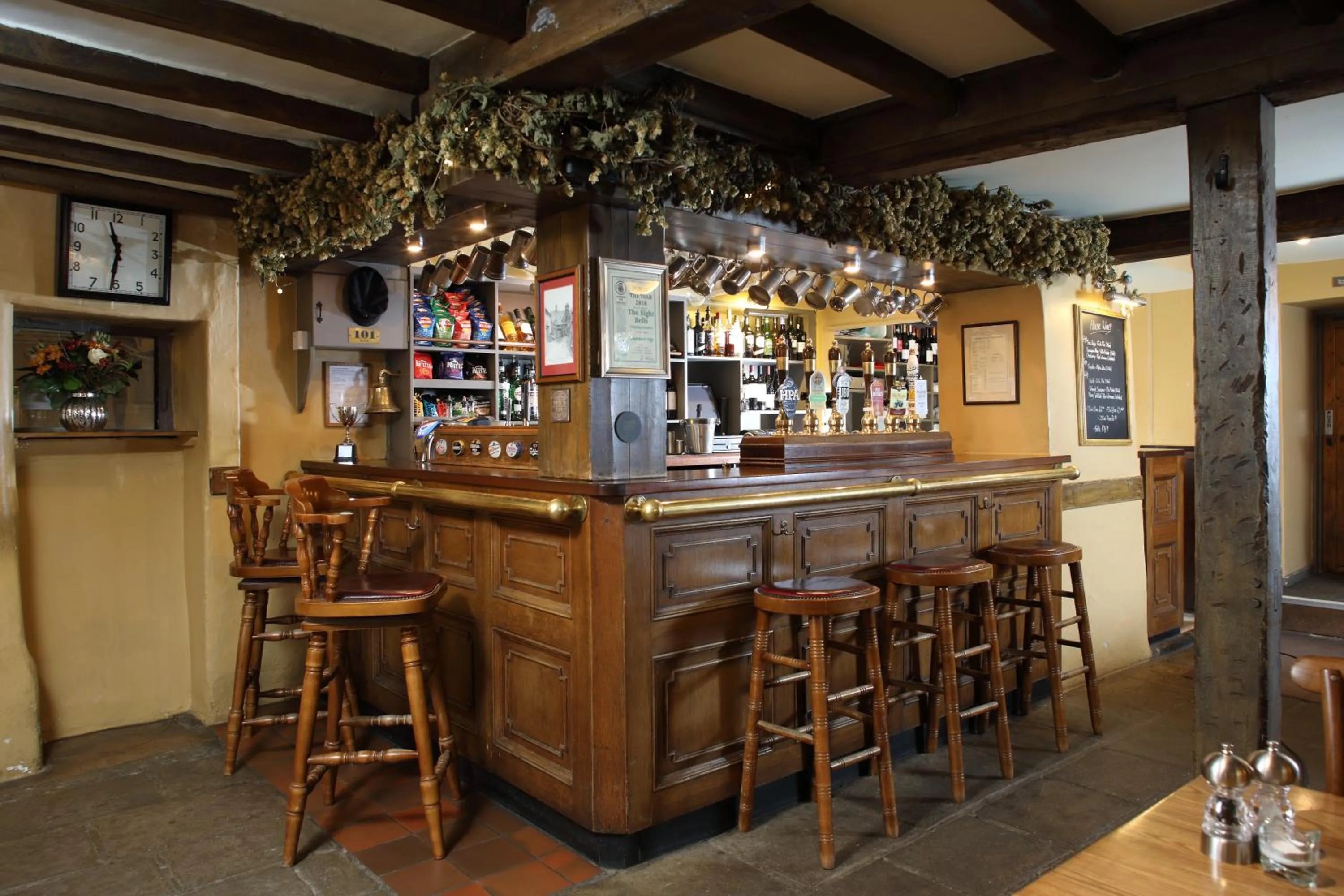 Lounge or bar in Eight Bells Inn