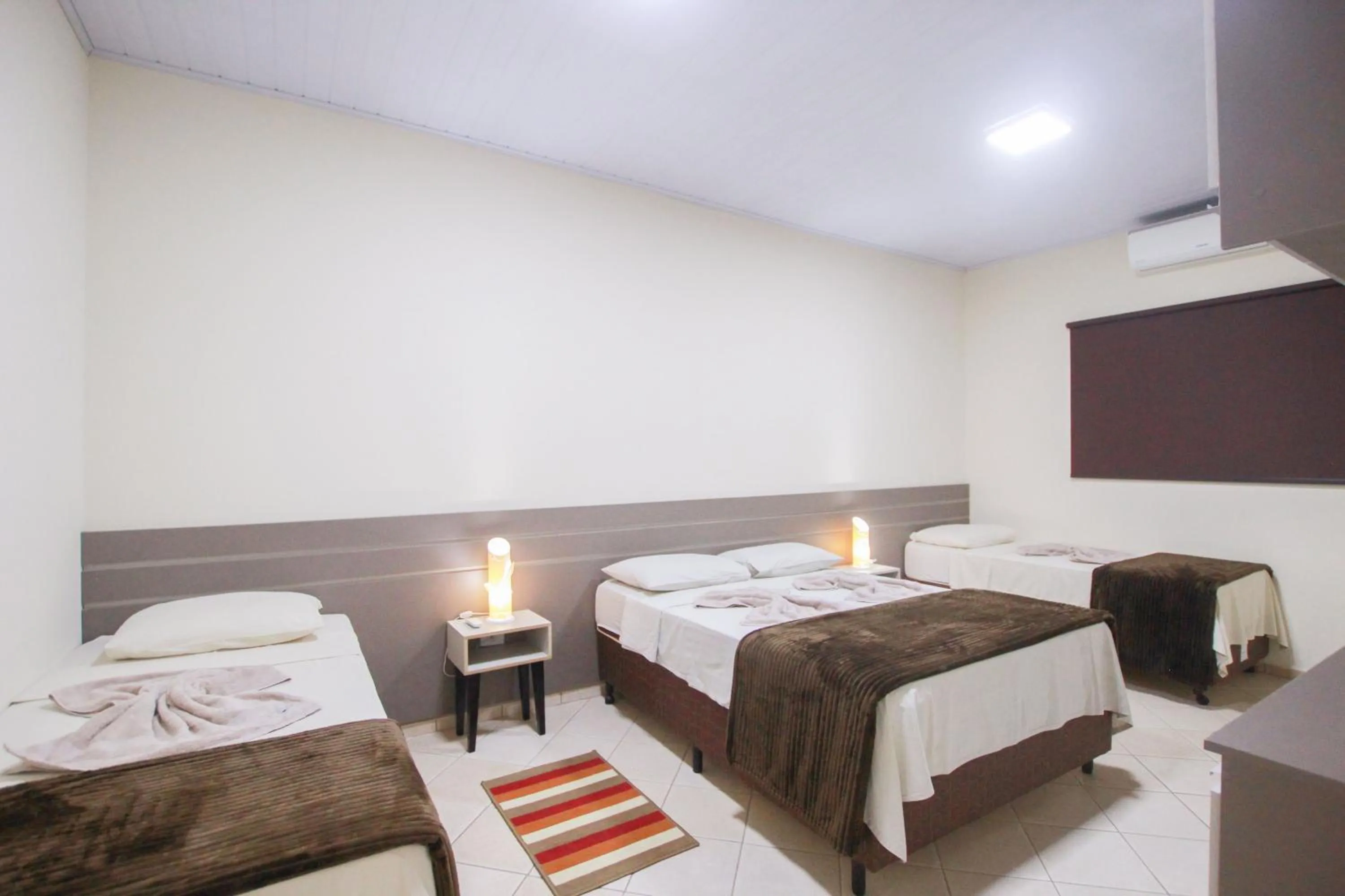 Bed in Ypê Flats e Containers