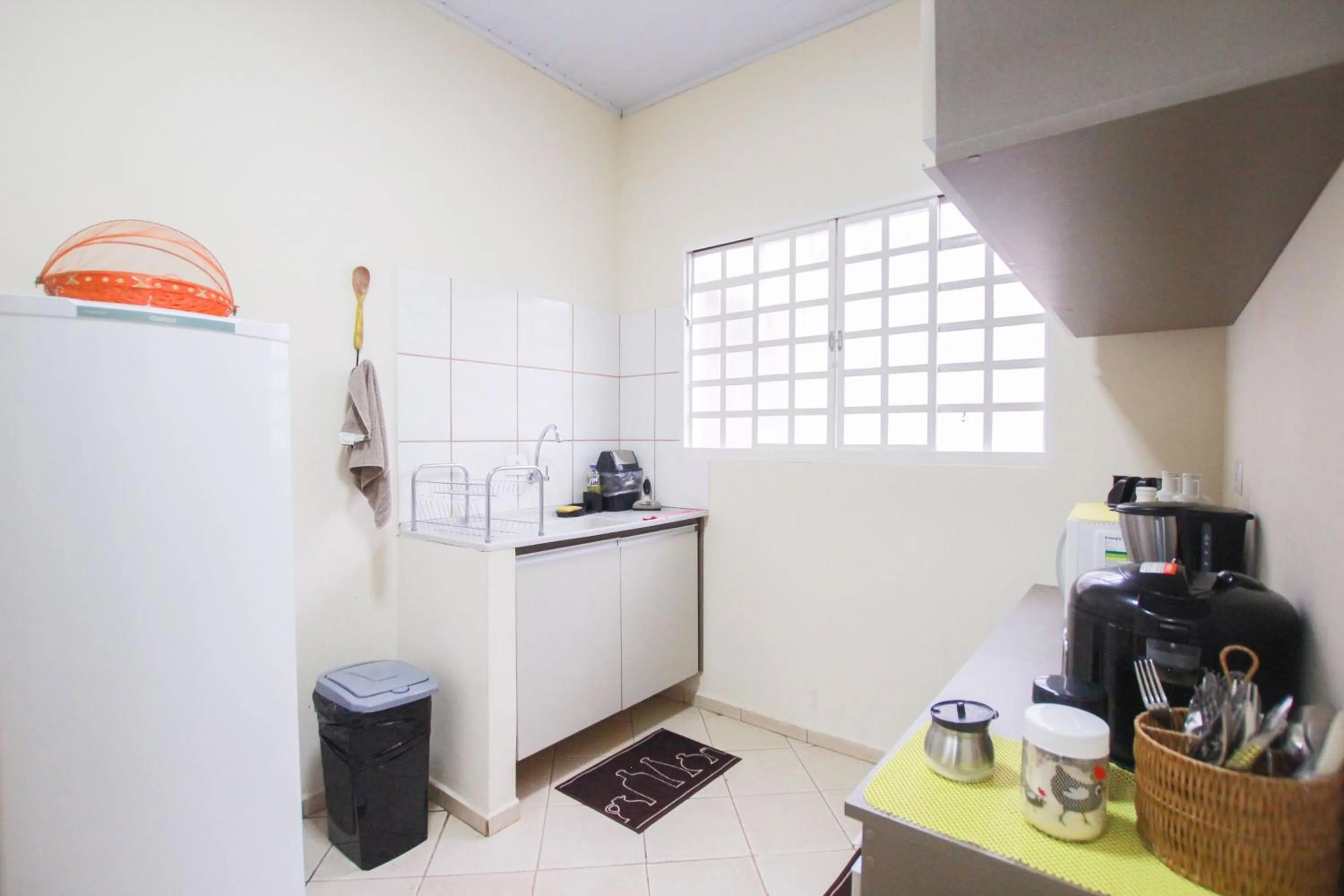 Kitchen or kitchenette in Ypê Flats e Containers