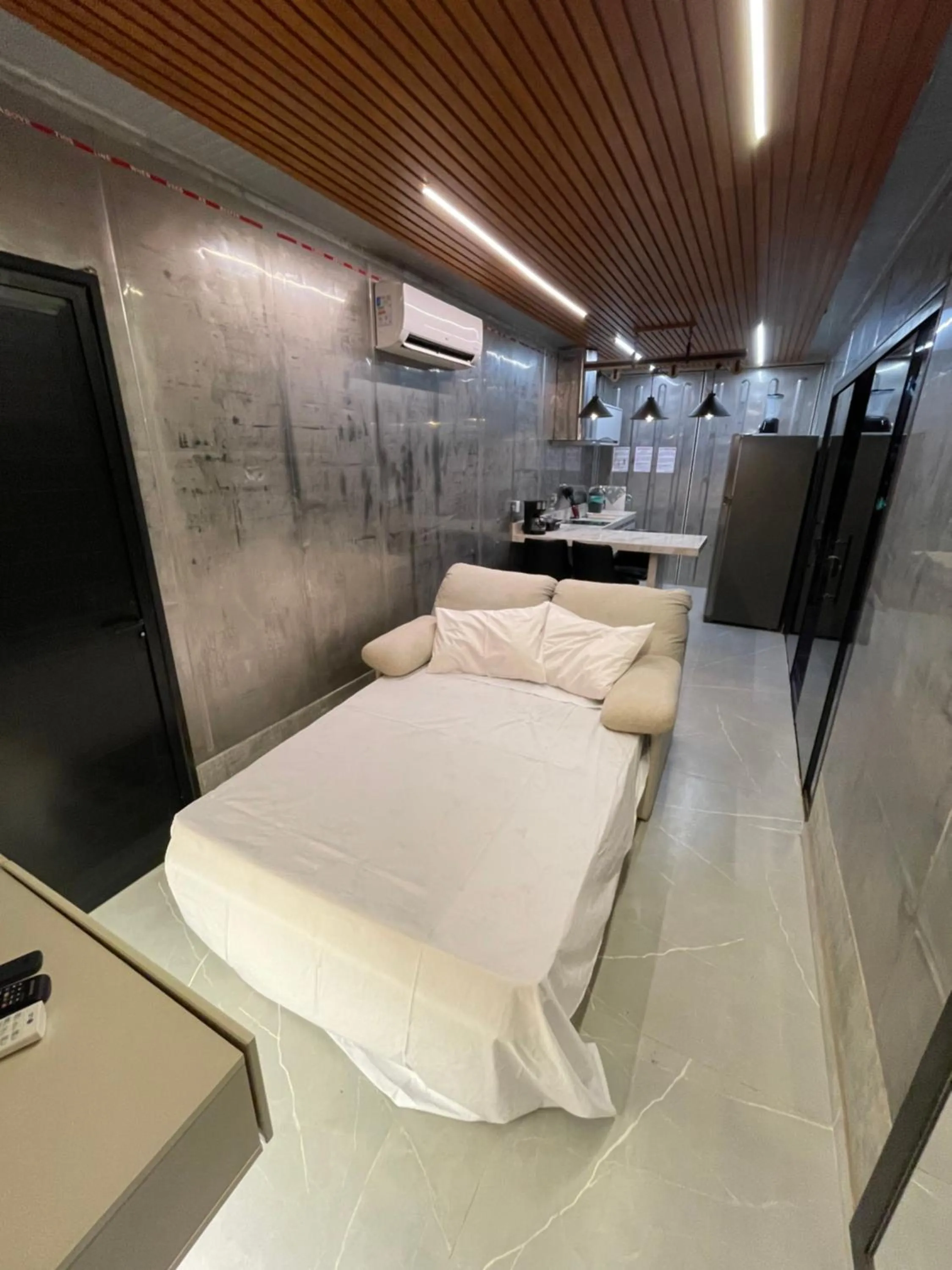 Bed in Ypê Flats e Containers