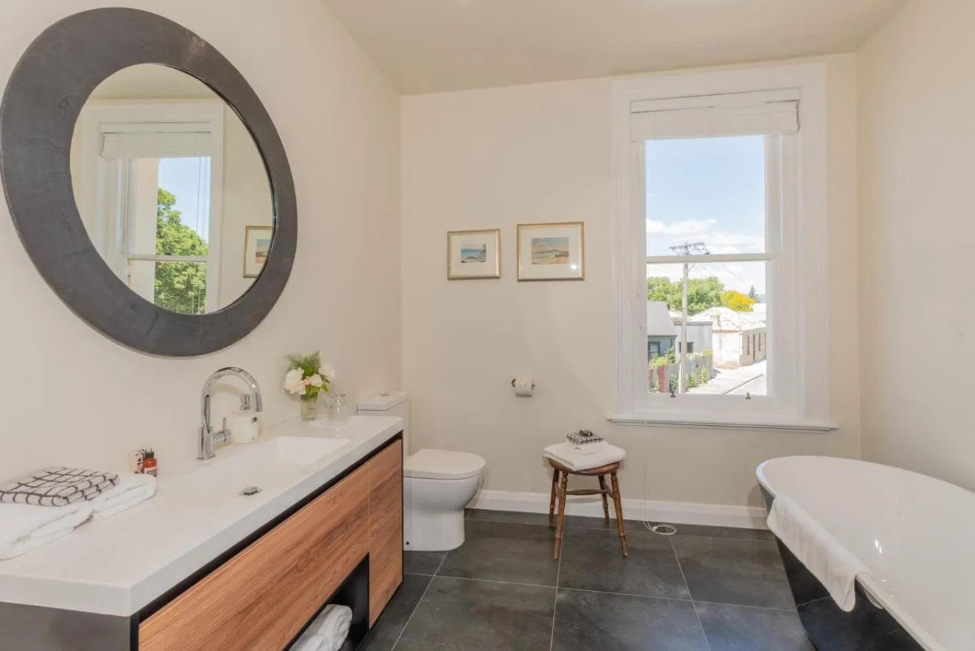 Bathroom in The Lord Clyde