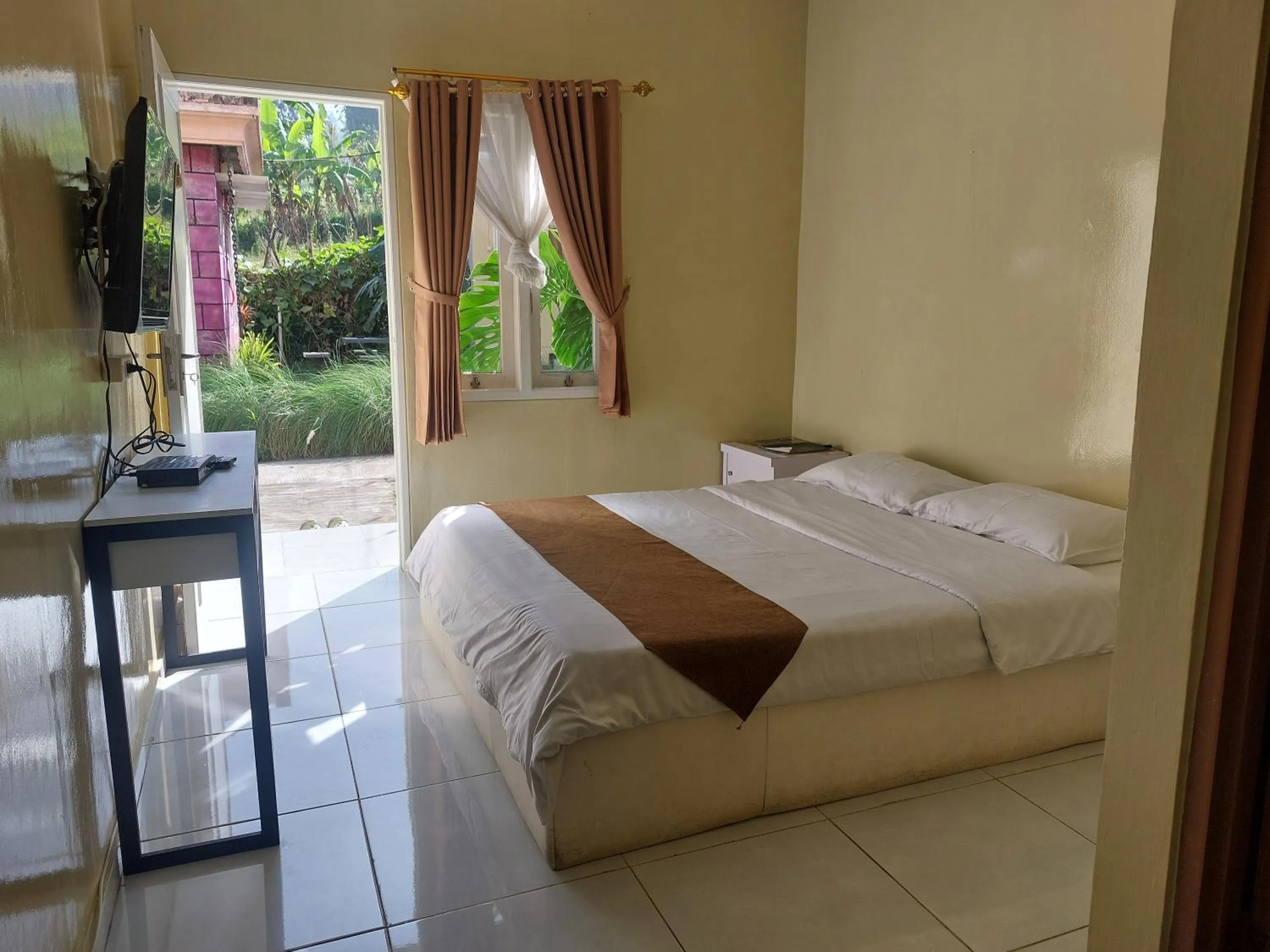 Bedroom, Bed in Istana Bromo Resort